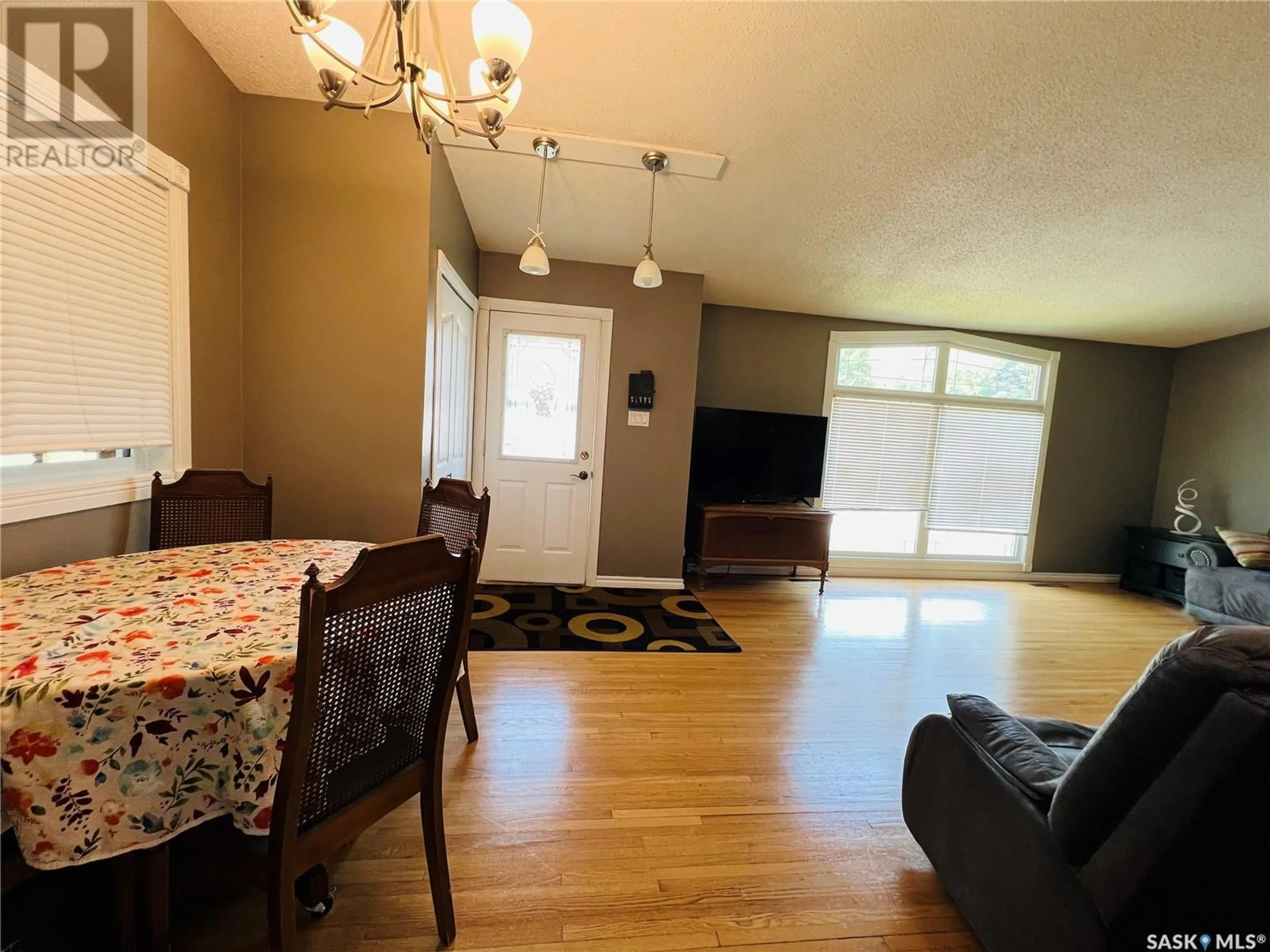 A pic of a room for 284 10TH AVENUE, Swift Current Saskatchewan S9H1P1
