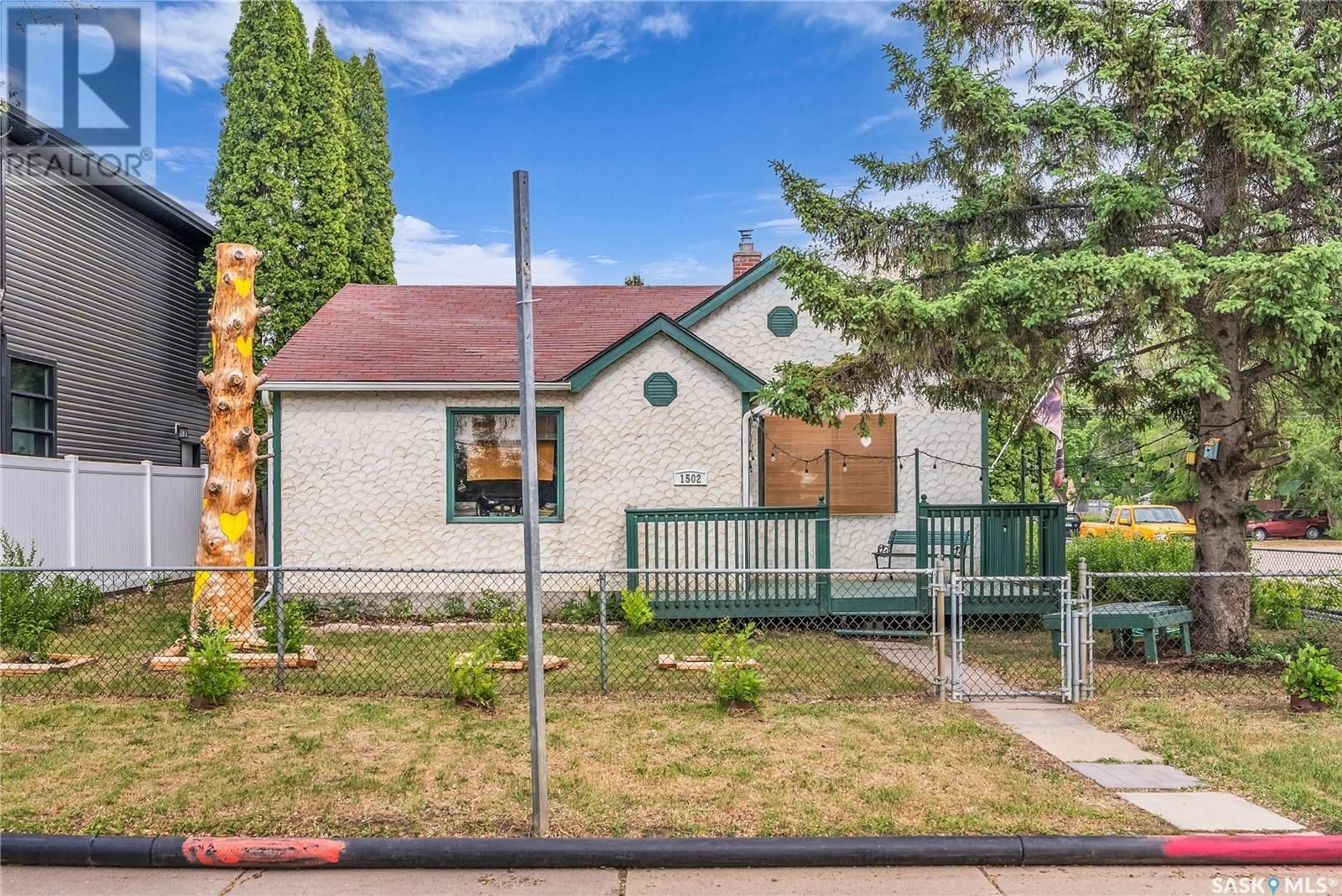 Home with brick exterior material, street for N - 1502 1ST AVENUE, Saskatoon Saskatchewan S7K1Z3