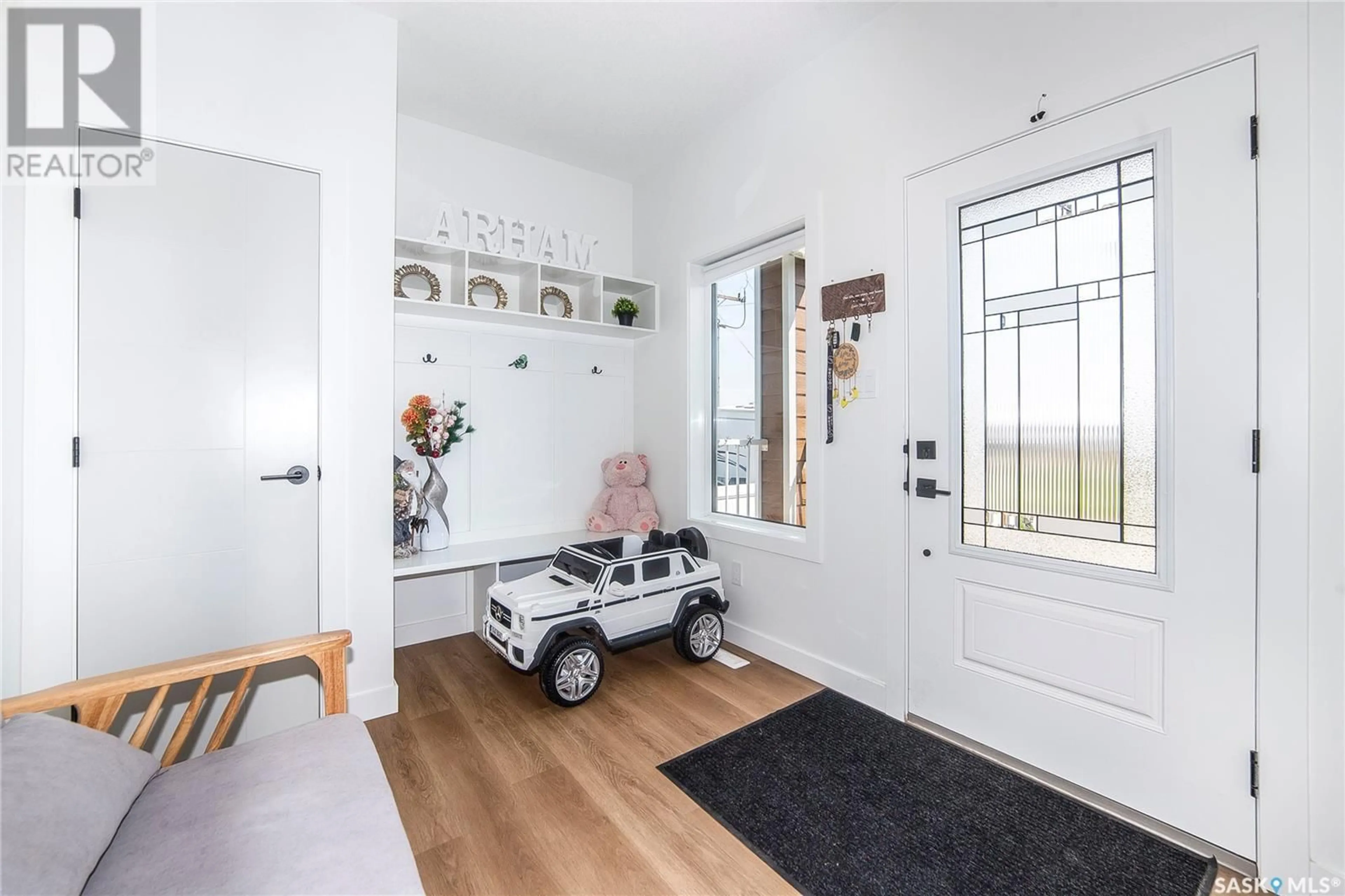 Indoor entryway for 814 1ST AVENUE, Martensville Saskatchewan S0K2T2