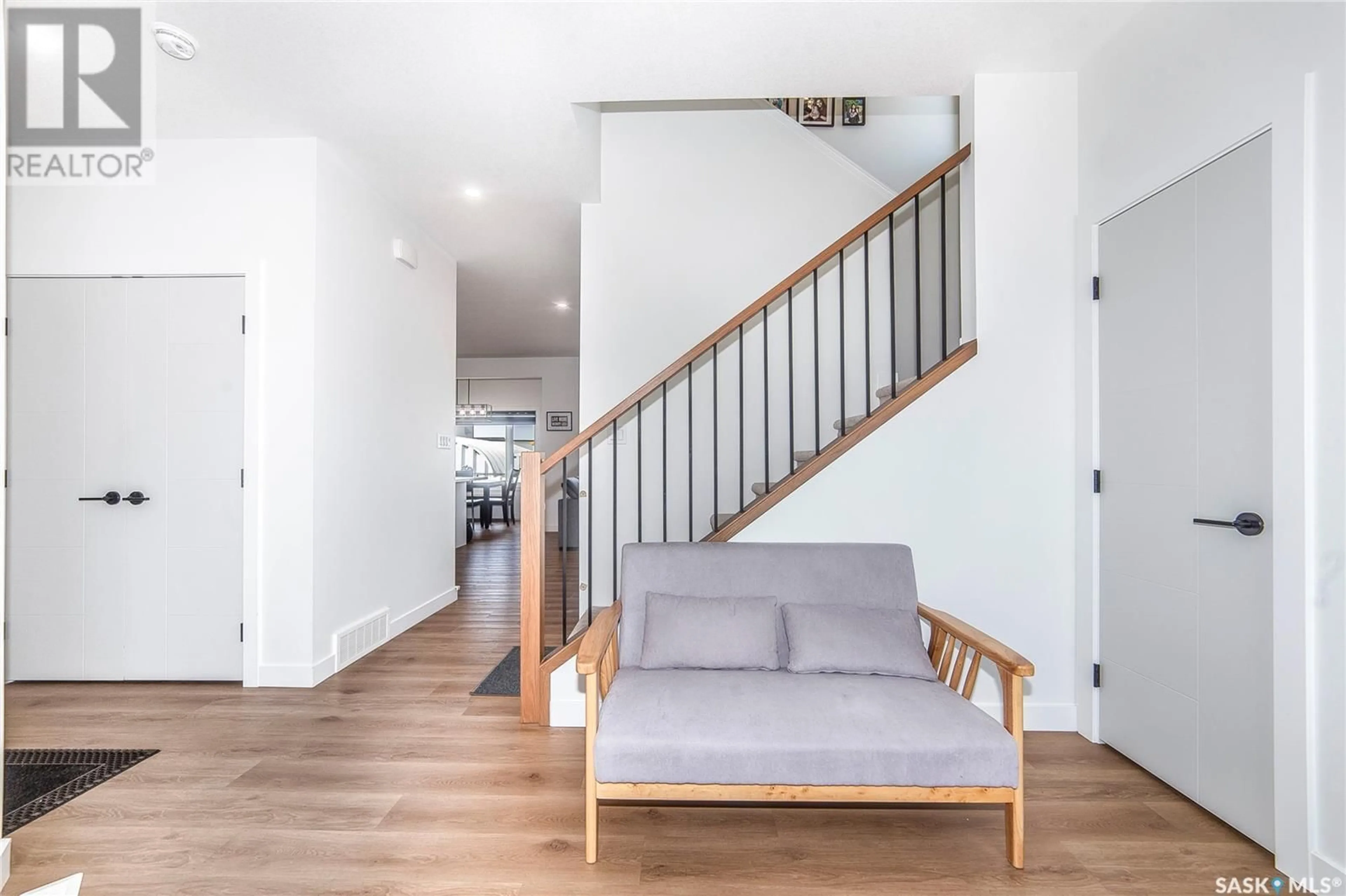 Indoor entryway for 814 1ST AVENUE, Martensville Saskatchewan S0K2T2