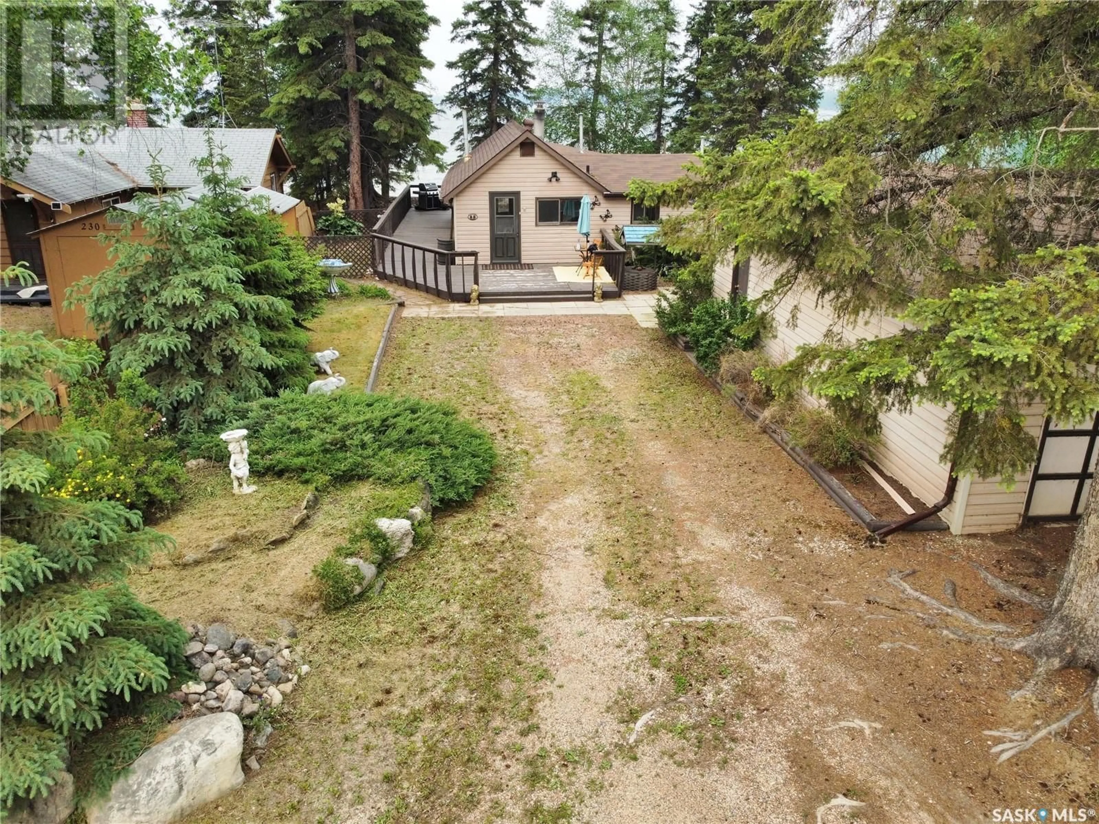 A pic from outside/outdoor area/front of a property/back of a property/a pic from drone, street for 228 LAKESHORE DRIVE, Lakeland Rm No. 521 Saskatchewan S0J0N0