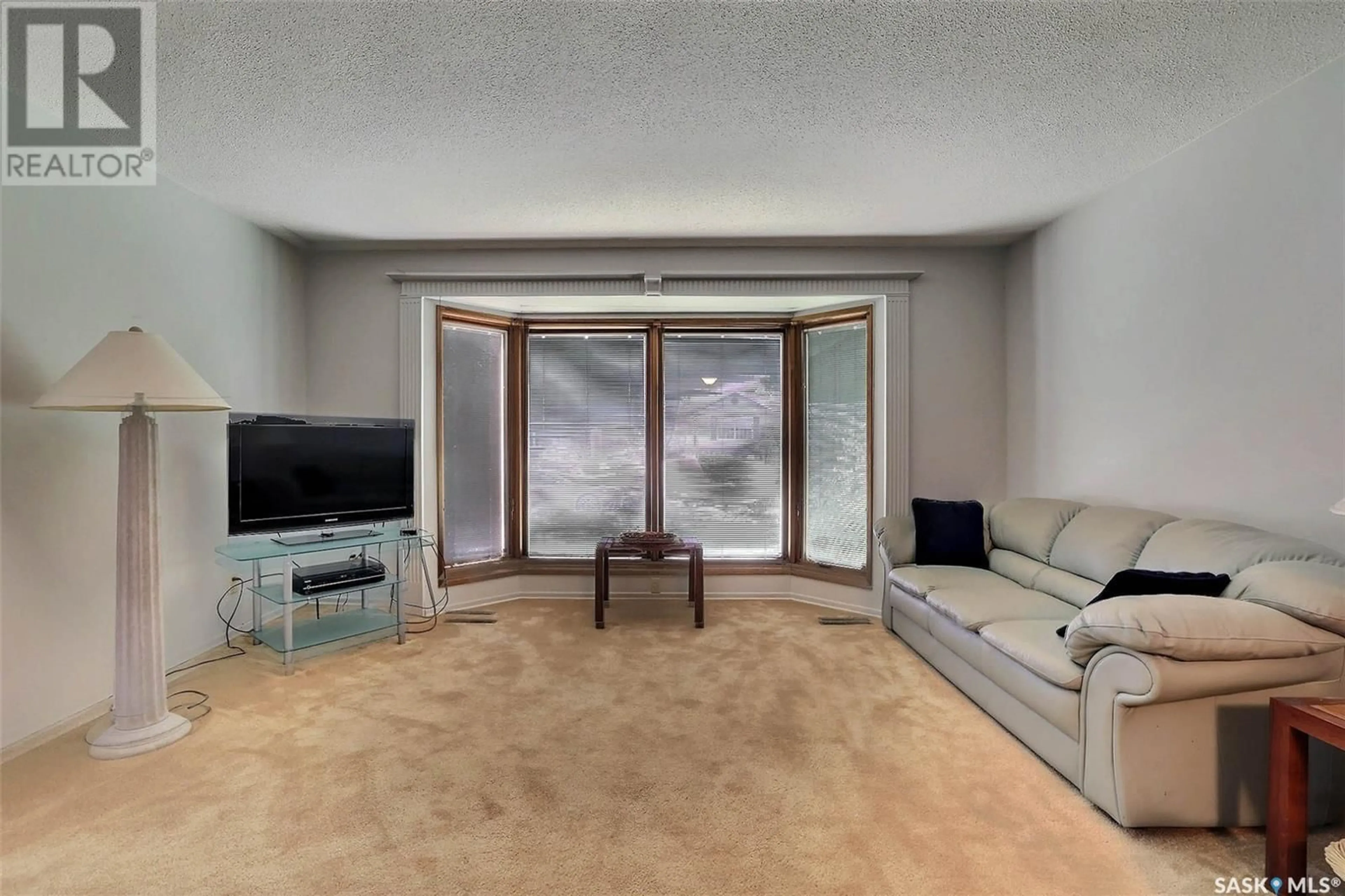Living room with furniture, unknown for 73 BELL STREET, Regina Saskatchewan S4S5V2