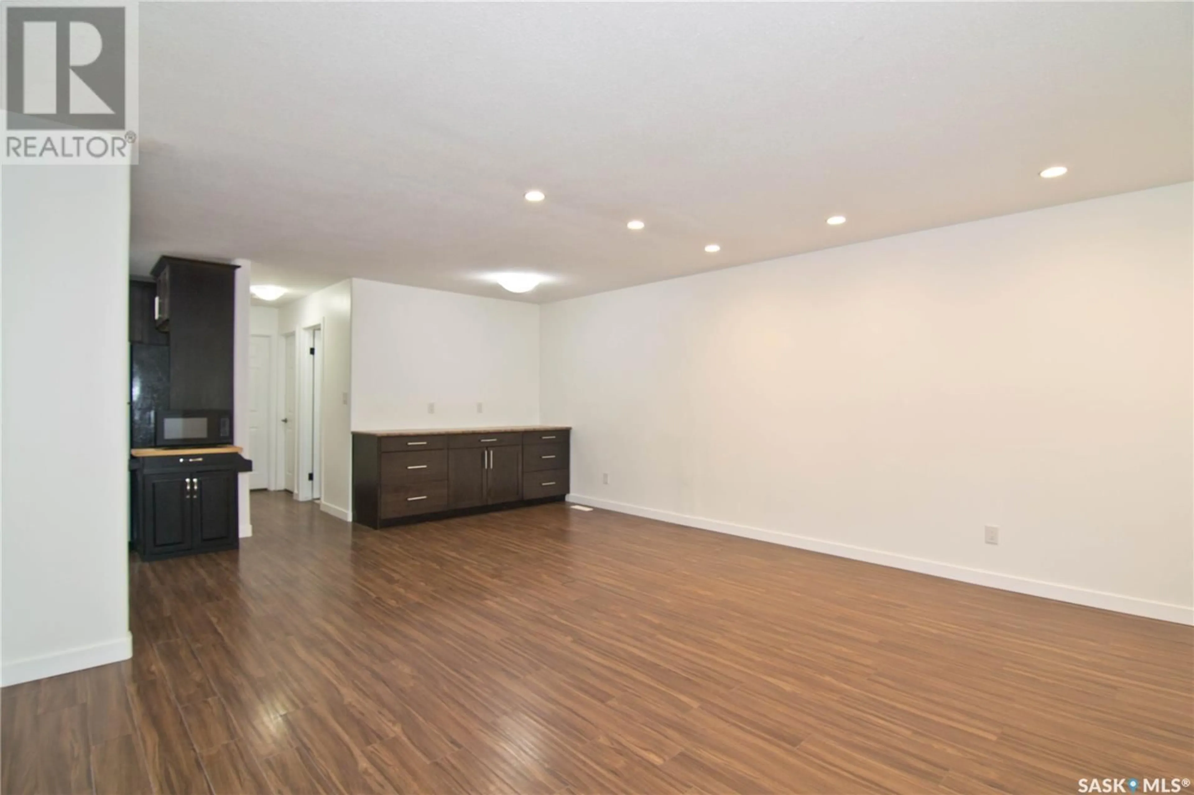 A pic of a room for 91 CHURCH DRIVE, Regina Saskatchewan S4X1L7