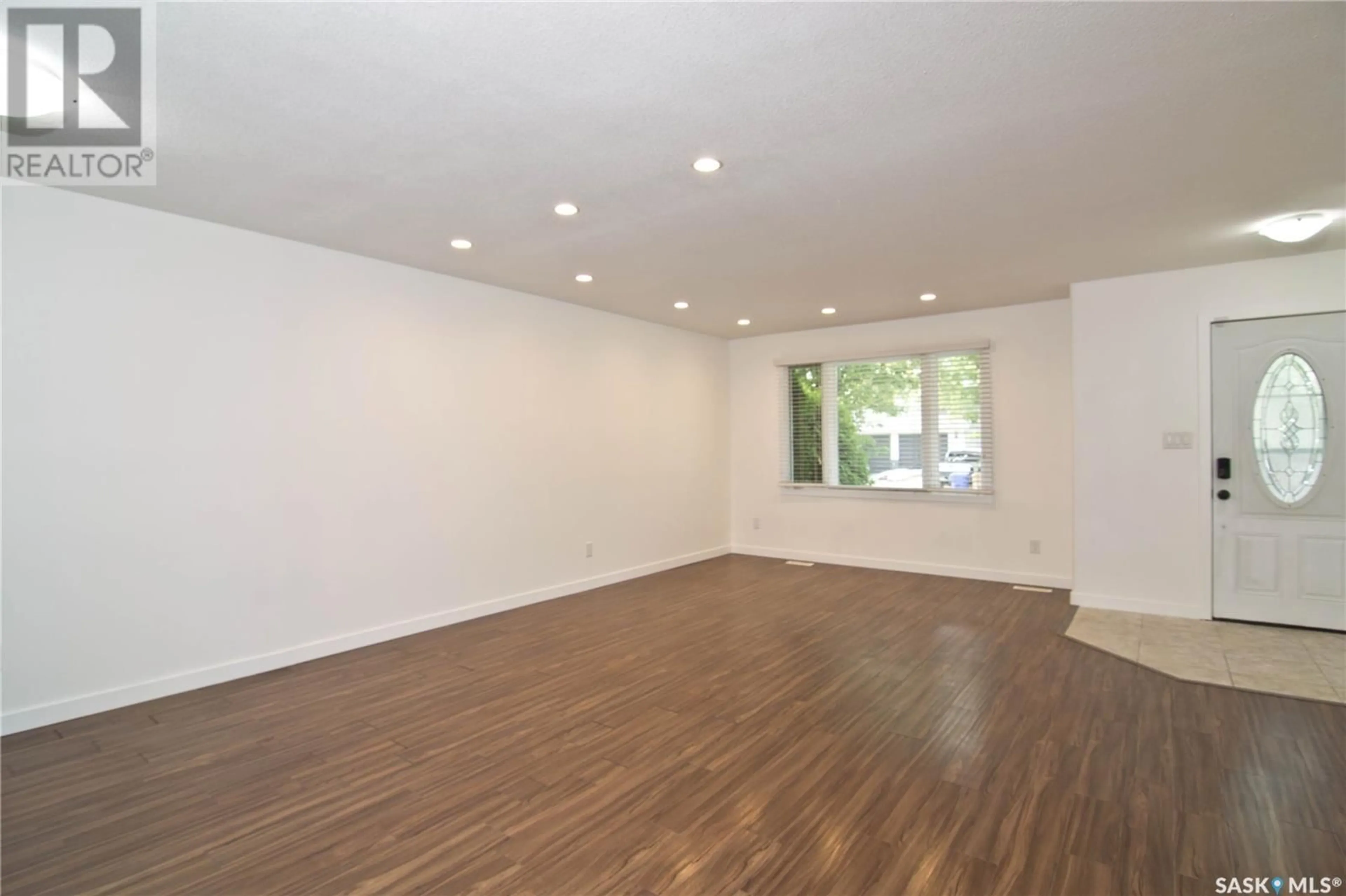 A pic of a room for 91 CHURCH DRIVE, Regina Saskatchewan S4X1L7