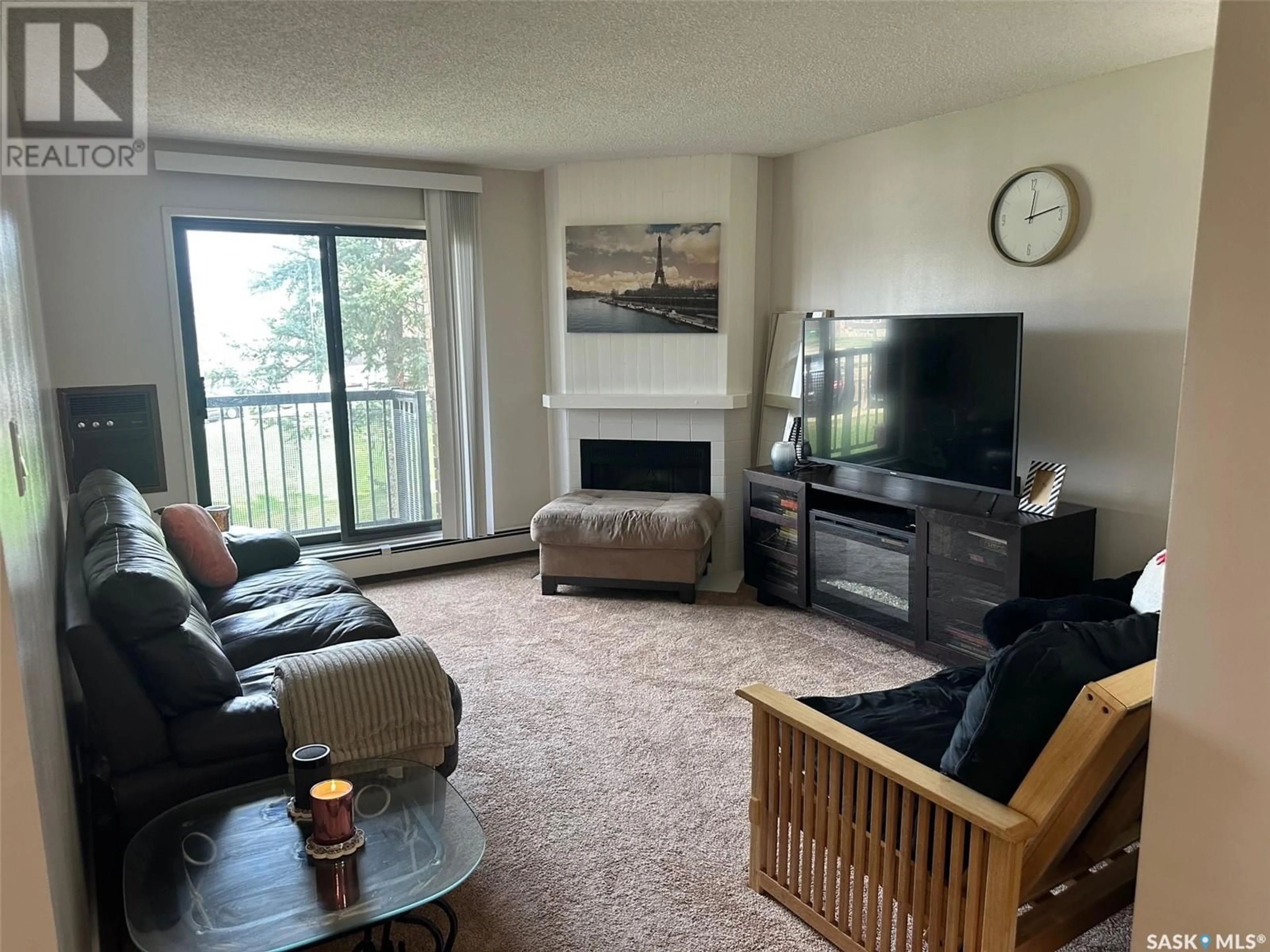 Living room with furniture, unknown for 802A - 204 KINGSMERE BOULEVARD, Saskatoon Saskatchewan S7J4B7