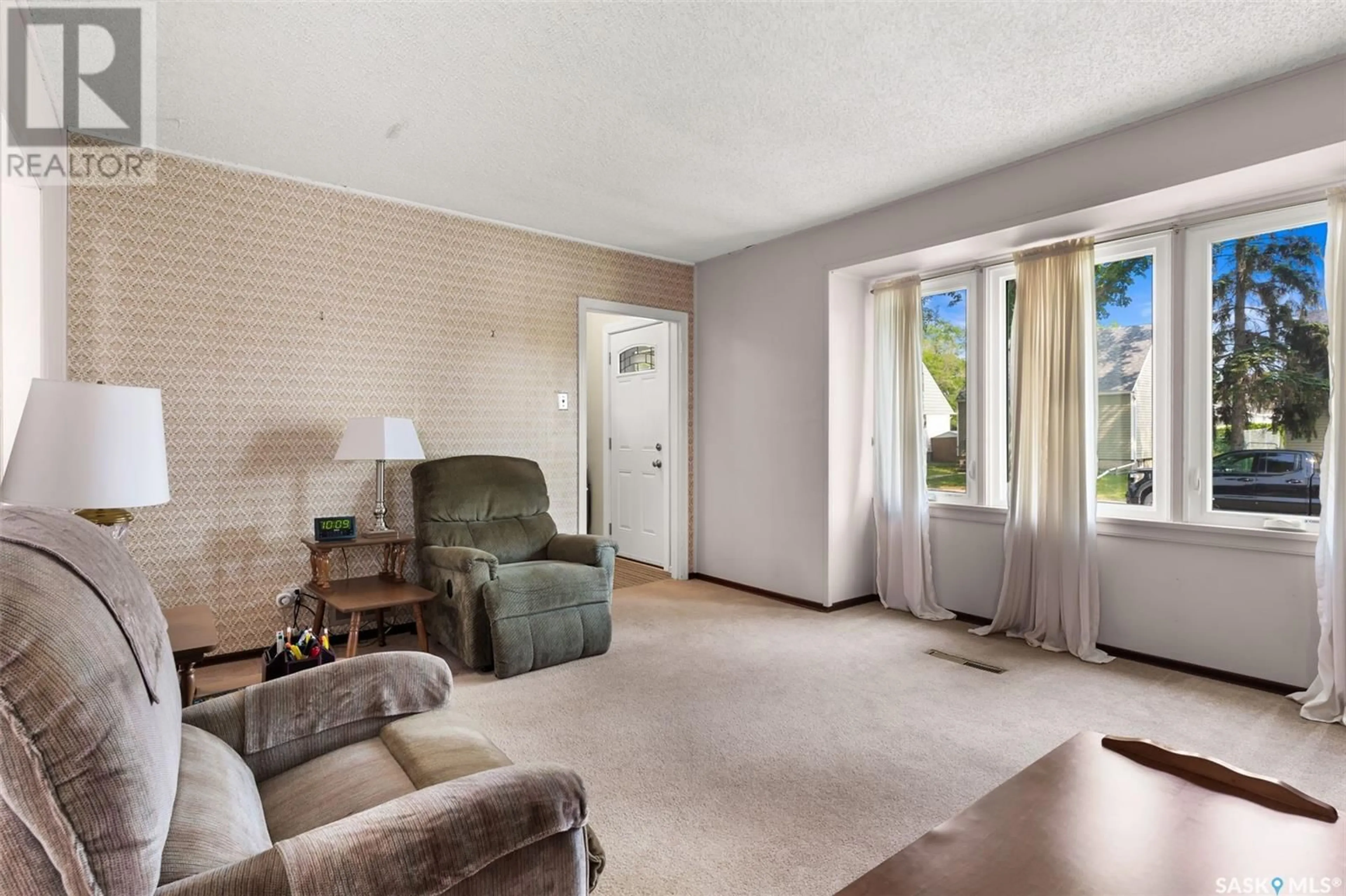 Living room with furniture, unknown for 3 SUSSEX CRESCENT, Regina Saskatchewan S4T6A3