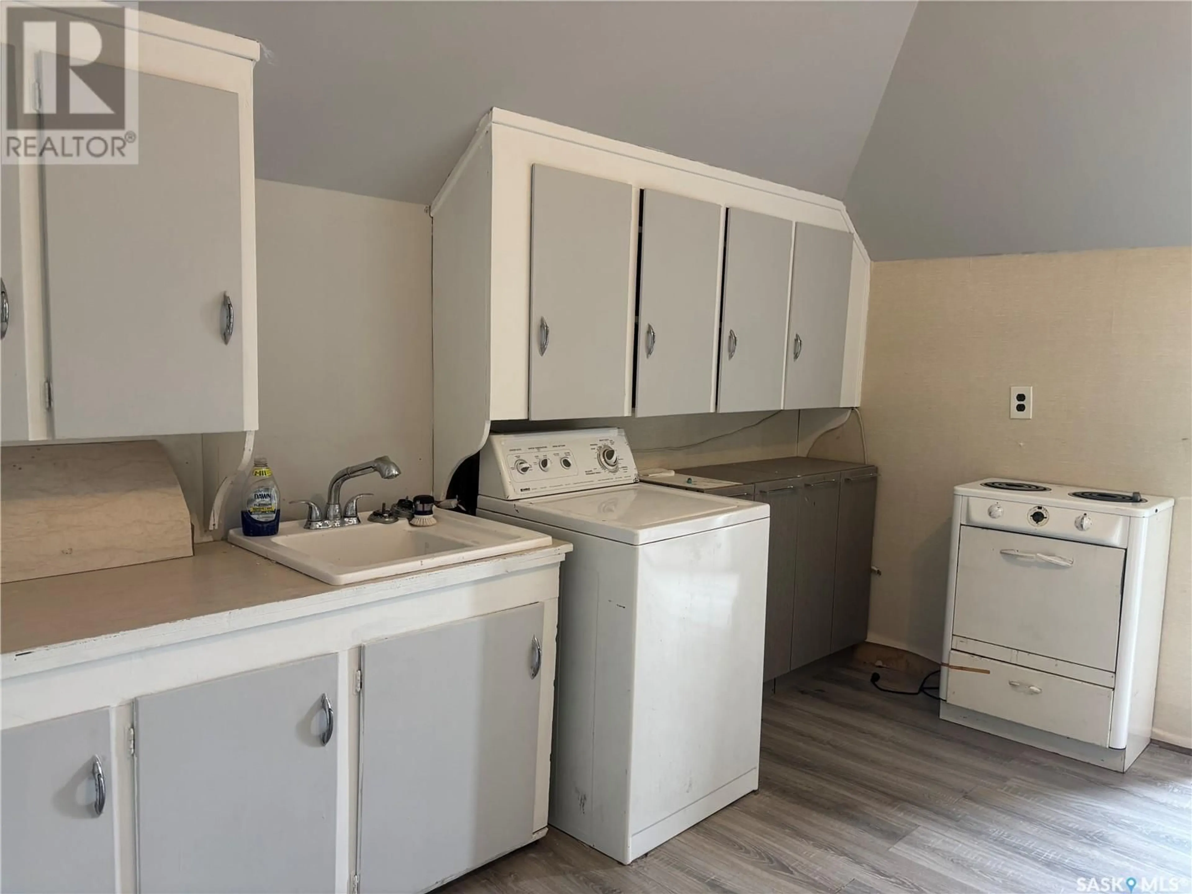 Laundry room for 113 SOURIS STREET, Yellow Grass Saskatchewan S0G5J0