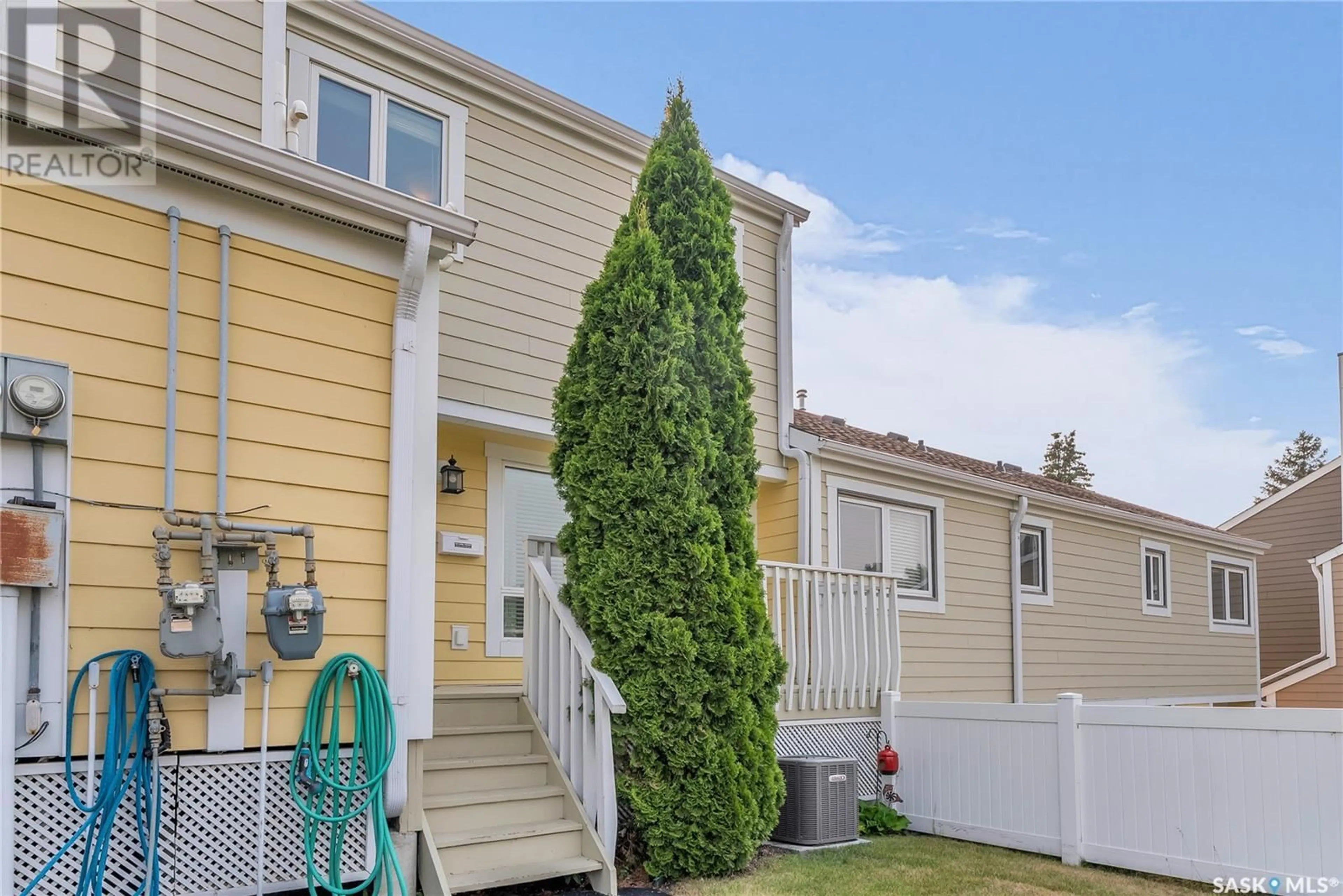 Home with vinyl exterior material, street for 227 - 157 SAGUENAY DRIVE, Saskatoon Saskatchewan S7K6P7