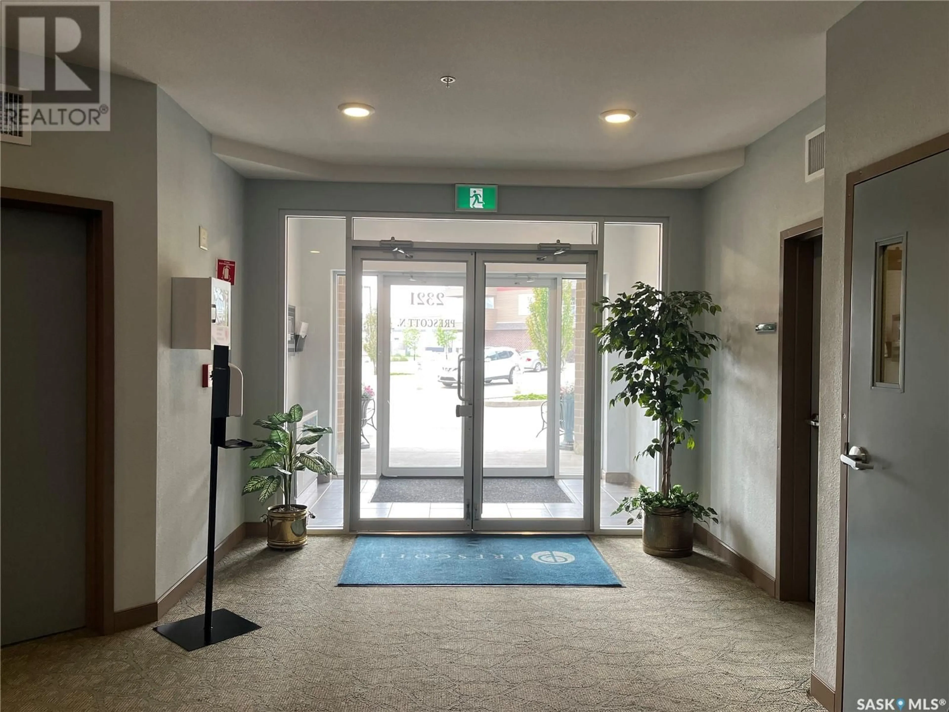 Indoor foyer for 210 - 2321 WINDSOR PARK ROAD, Regina Saskatchewan S4V3N2