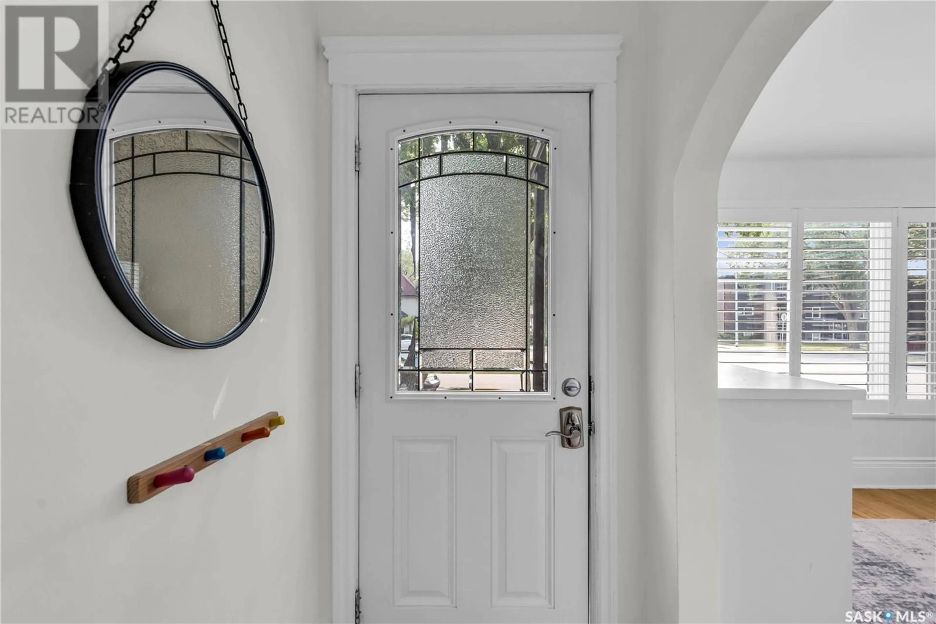 Indoor entryway for 520 LANSDOWNE AVENUE, Saskatoon Saskatchewan S7N1E1