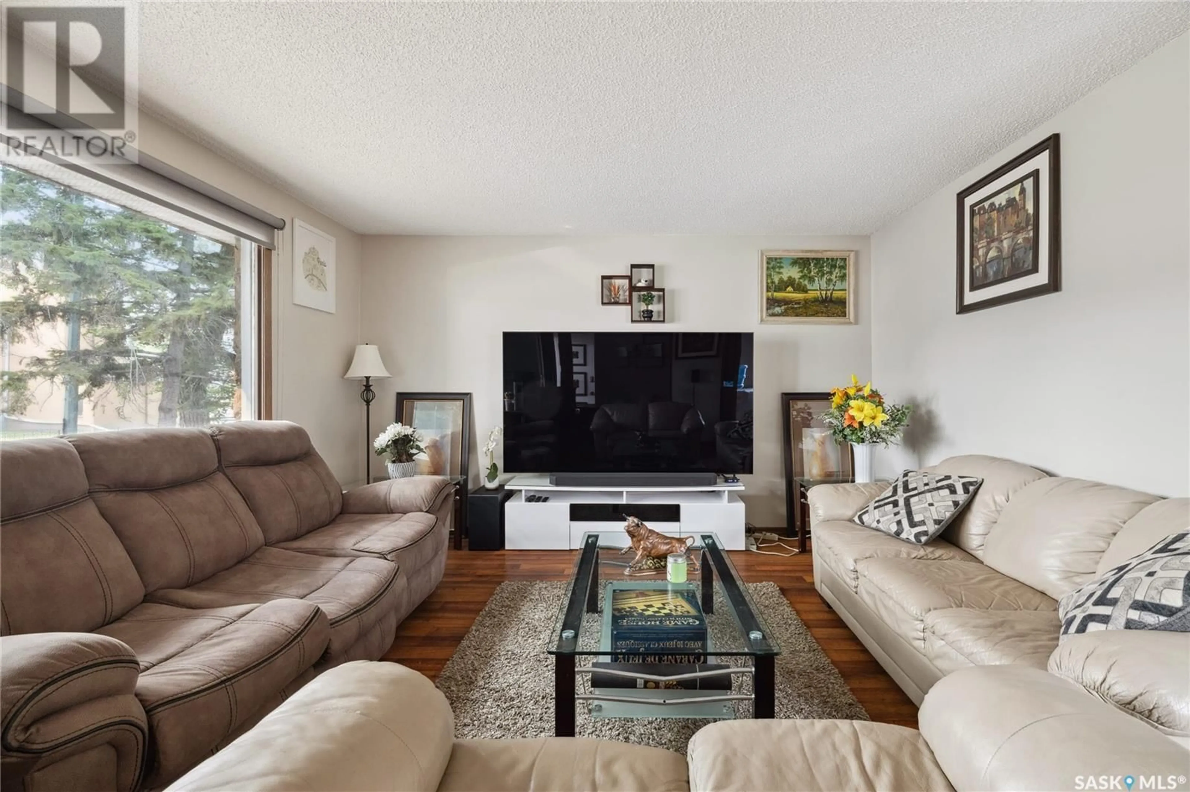 Living room with furniture, unknown for 1921 TORONTO STREET, Regina Saskatchewan S4P1M9