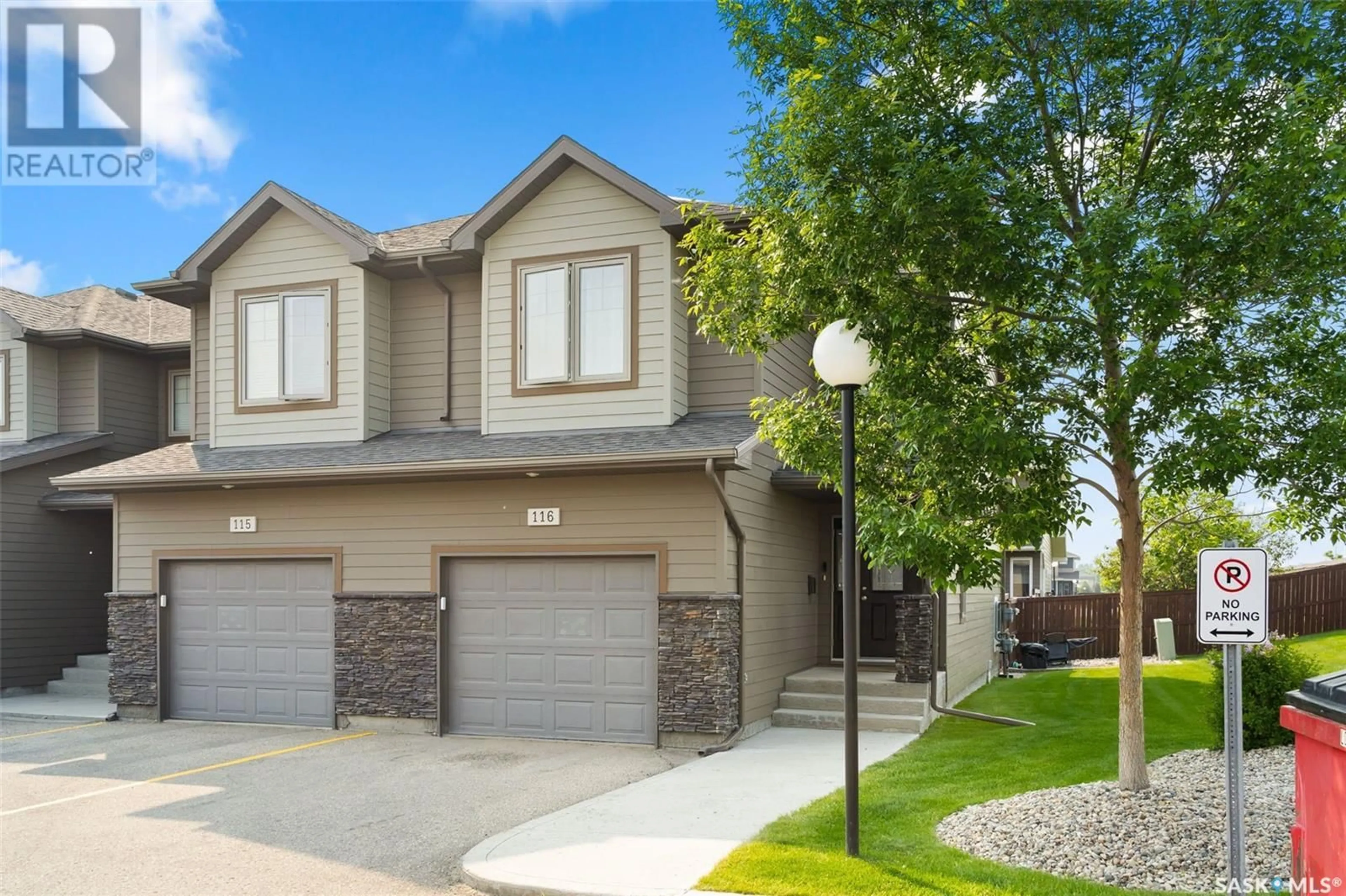 Home with vinyl exterior material, street for 4100 - 116 SANDHILL CRESCENT, Regina Saskatchewan S4V3G9