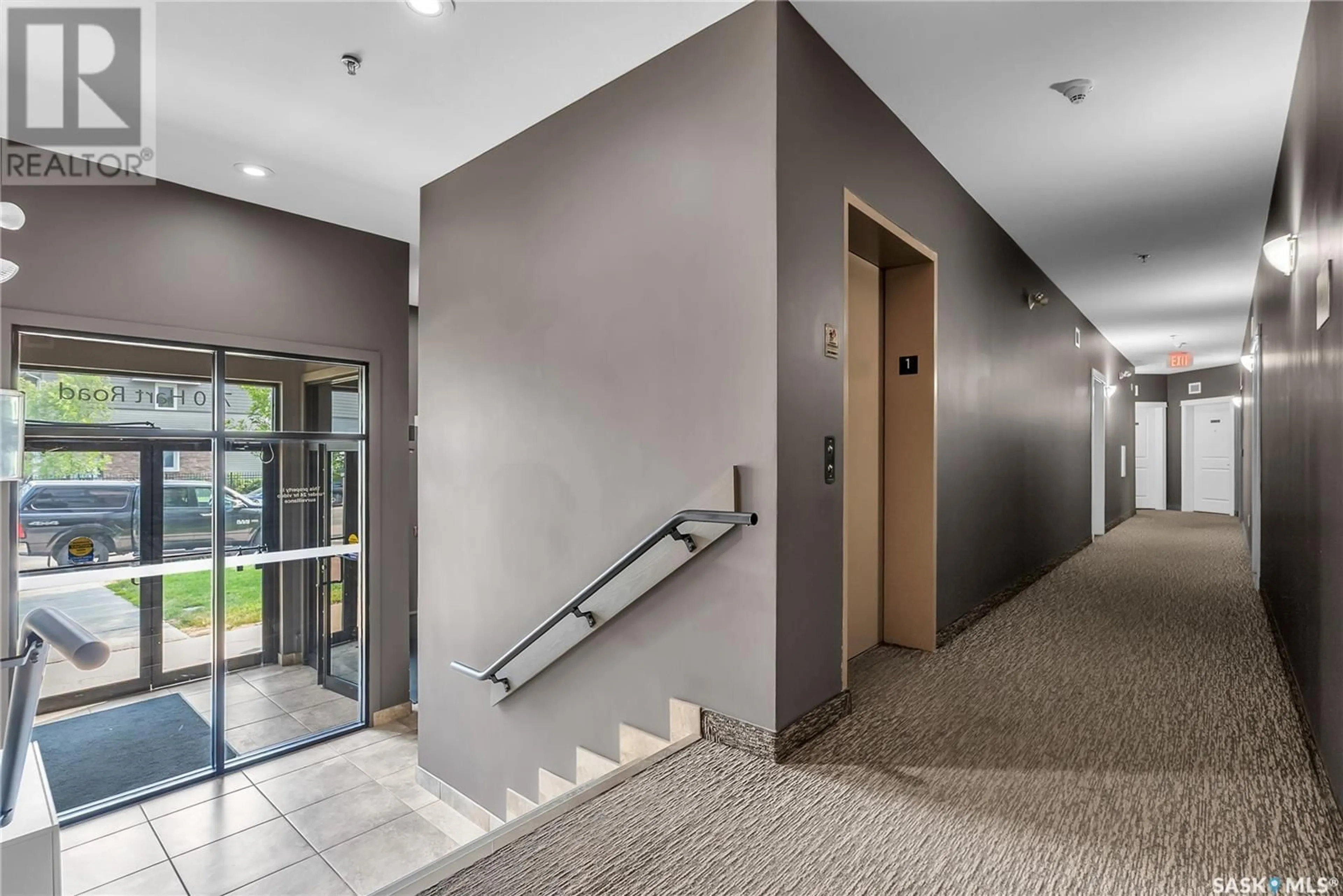 Indoor foyer for 710 - 407 HART ROAD, Saskatoon Saskatchewan S7M1L2