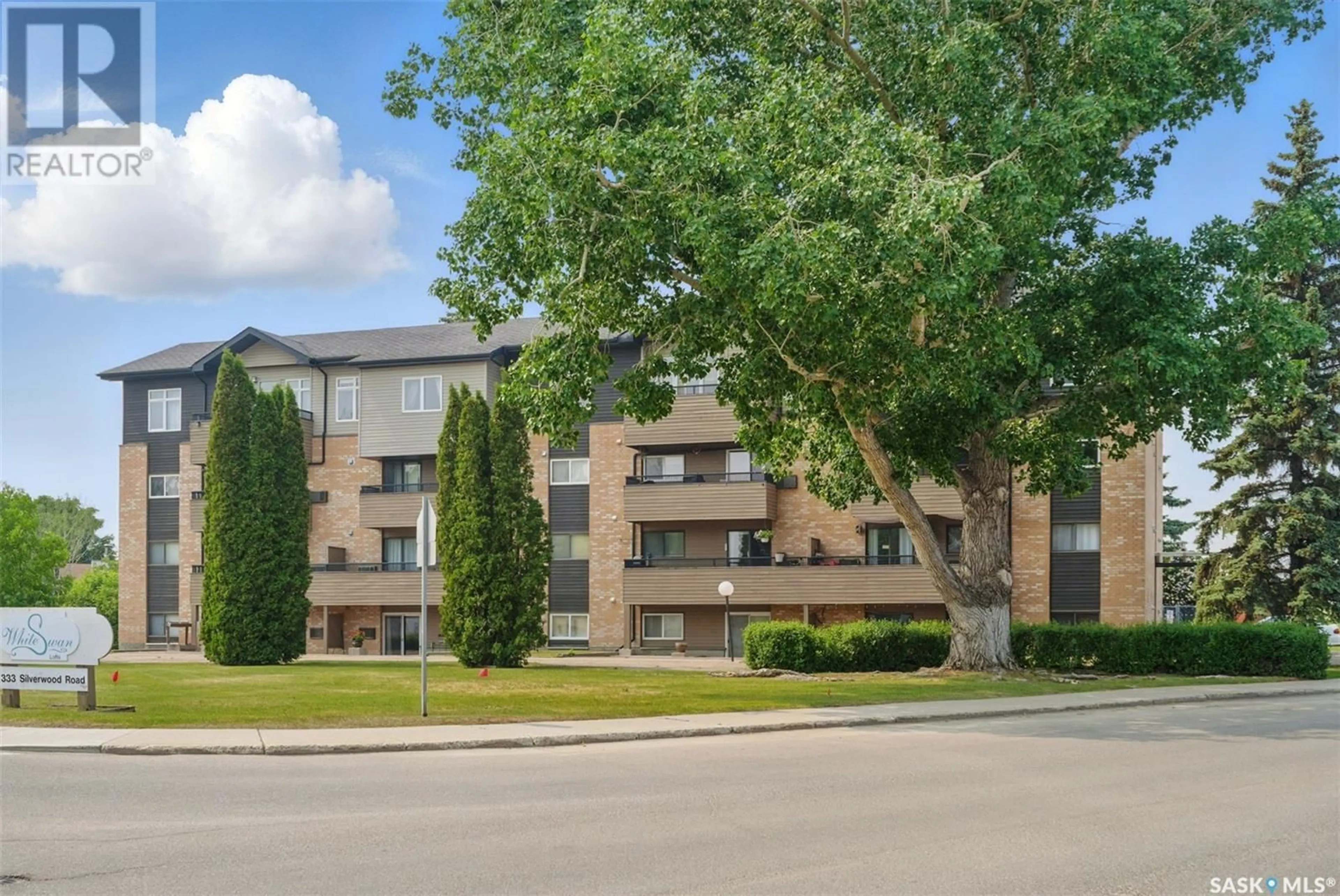 Patio, unknown for 401 333 SILVERWOOD ROAD, Saskatoon Saskatchewan S7K6G1
