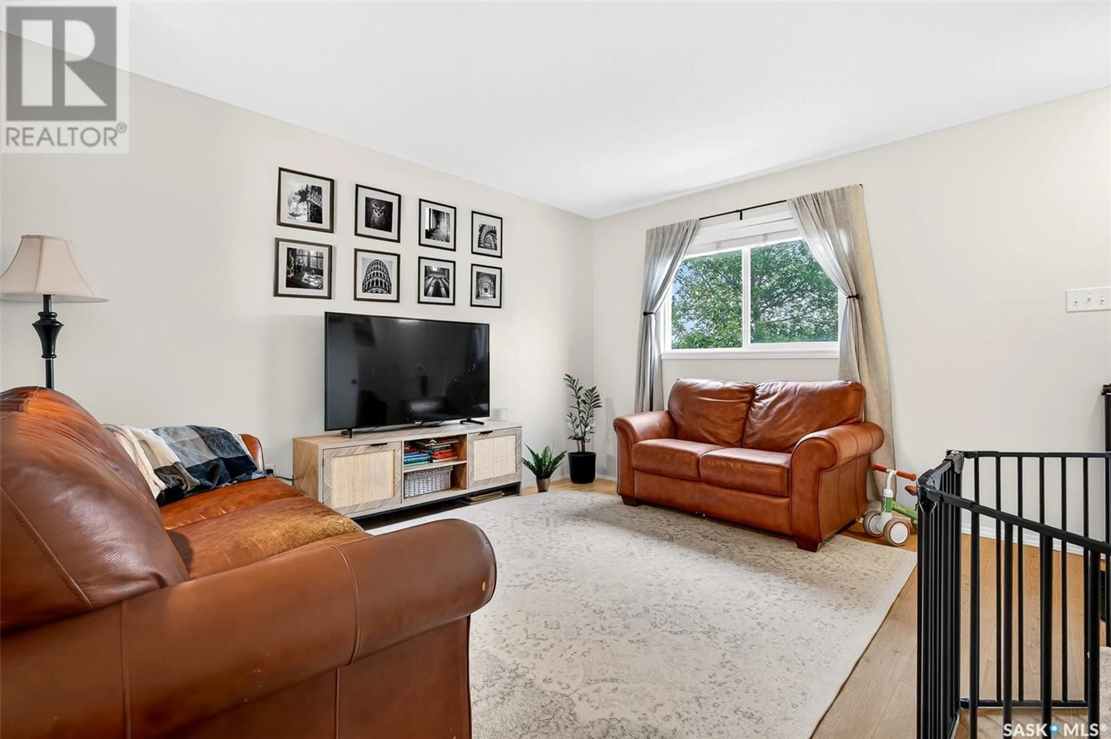 Living room with furniture, unknown for 851 - 321 CHESTER ROAD, Moose Jaw Saskatchewan S6J0A4