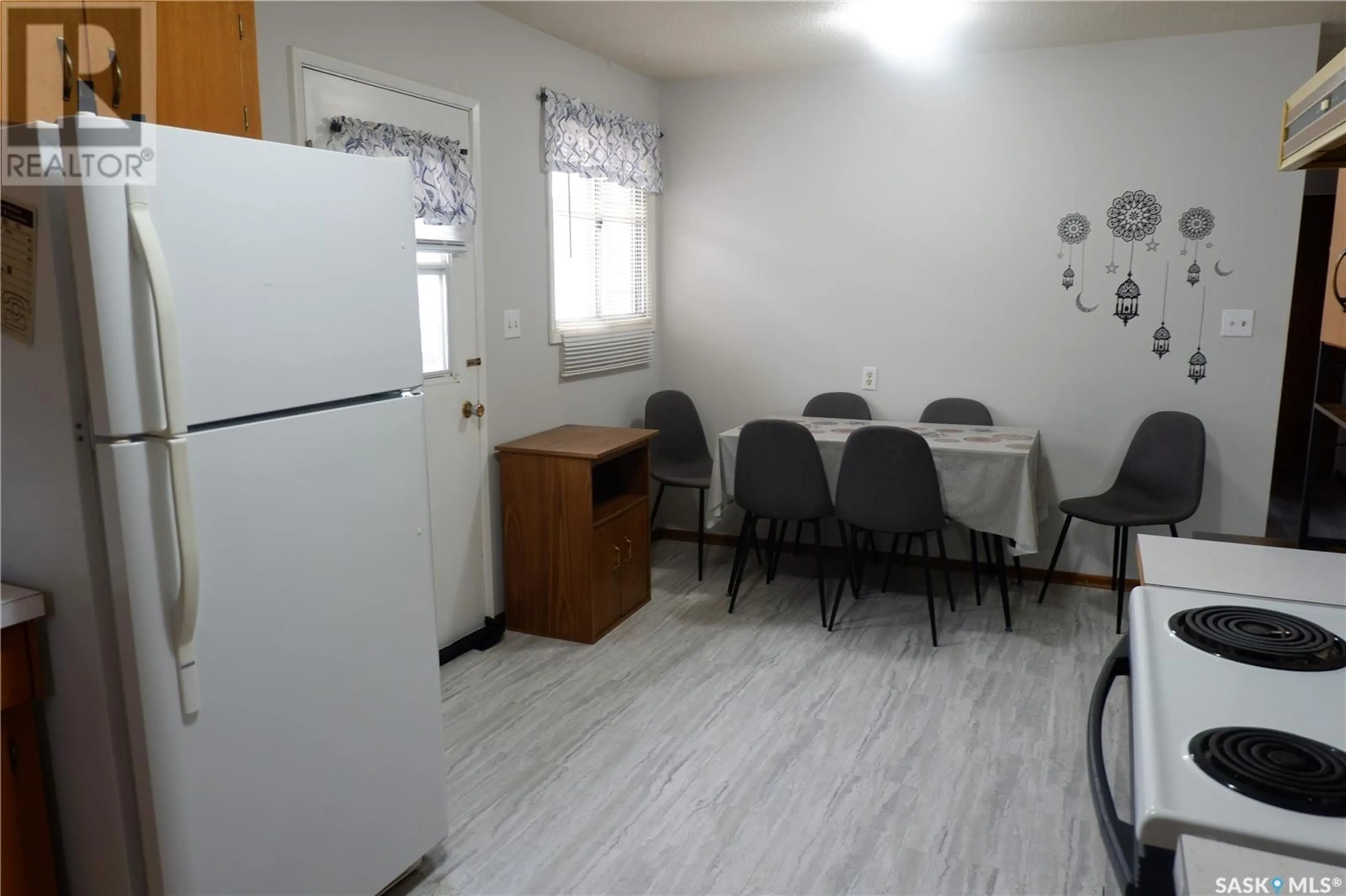 A pic of a room for 407 3RD AVENUE, Assiniboia Saskatchewan S0H0B0