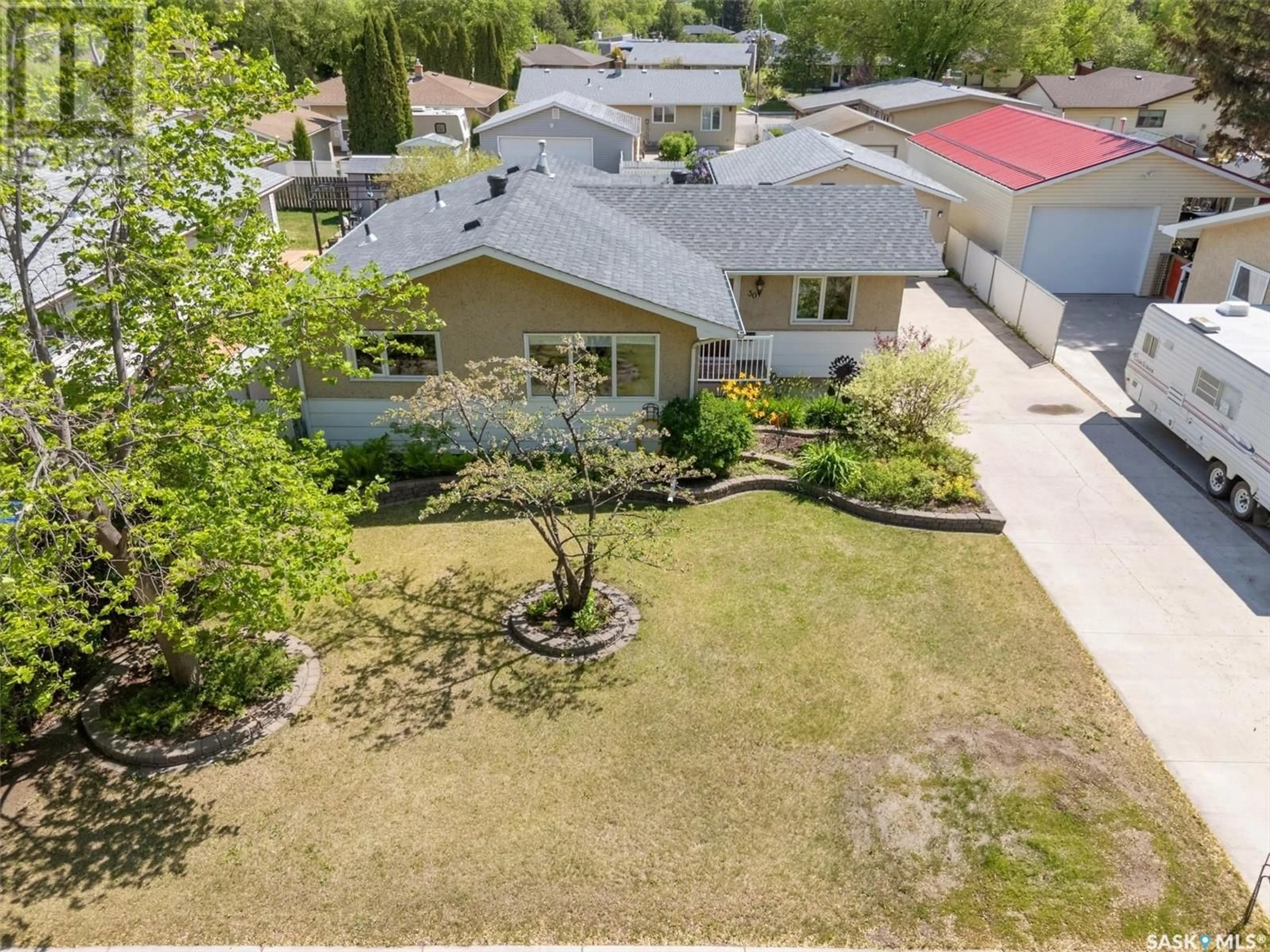 A pic from outside/outdoor area/front of a property/back of a property/a pic from drone, street for 30 RUPERT DRIVE, Saskatoon Saskatchewan S7K1B2