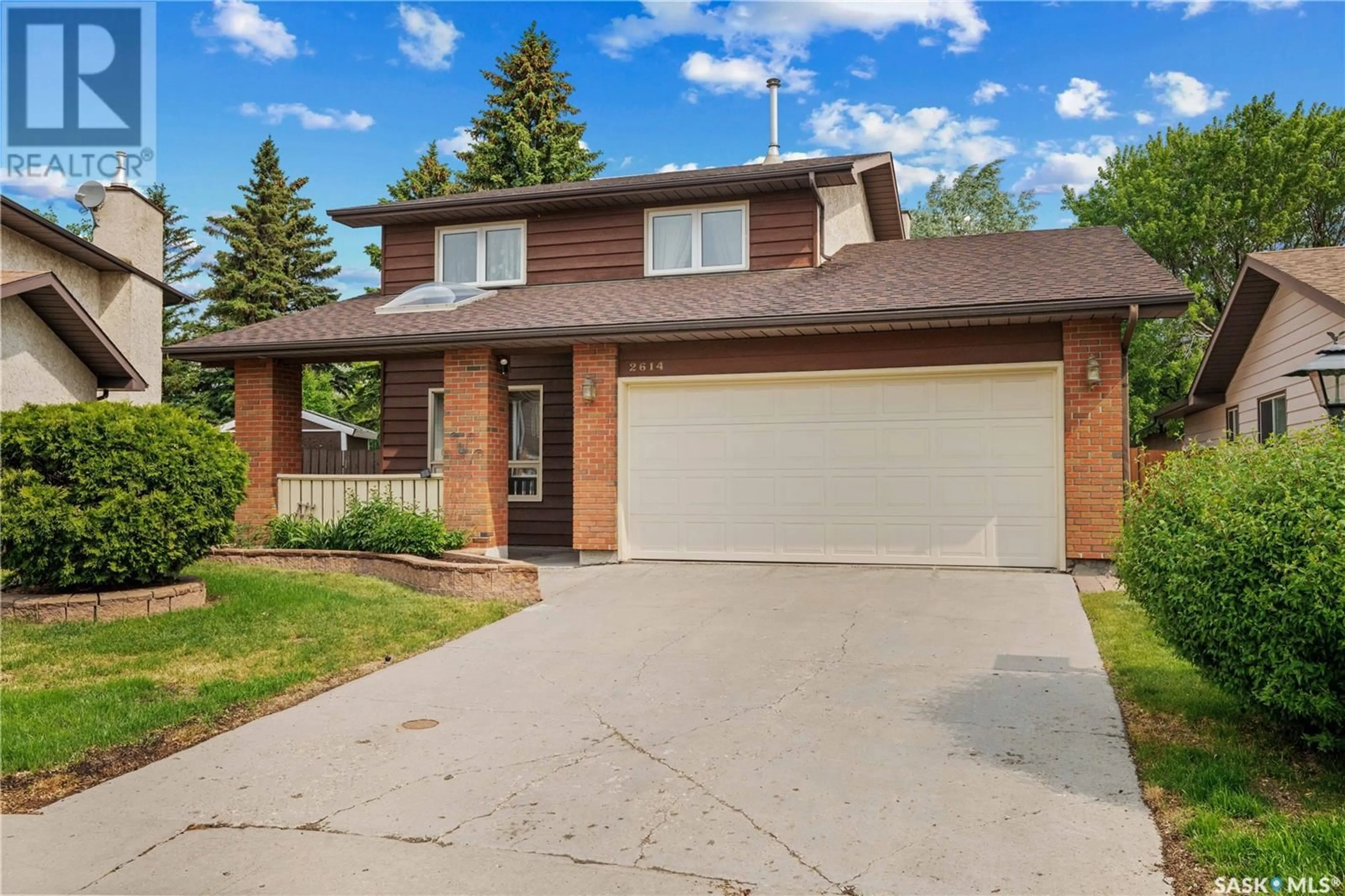 Home with brick exterior material, street for 2614 KLIMAN CRESCENT, Regina Saskatchewan S4V0M2