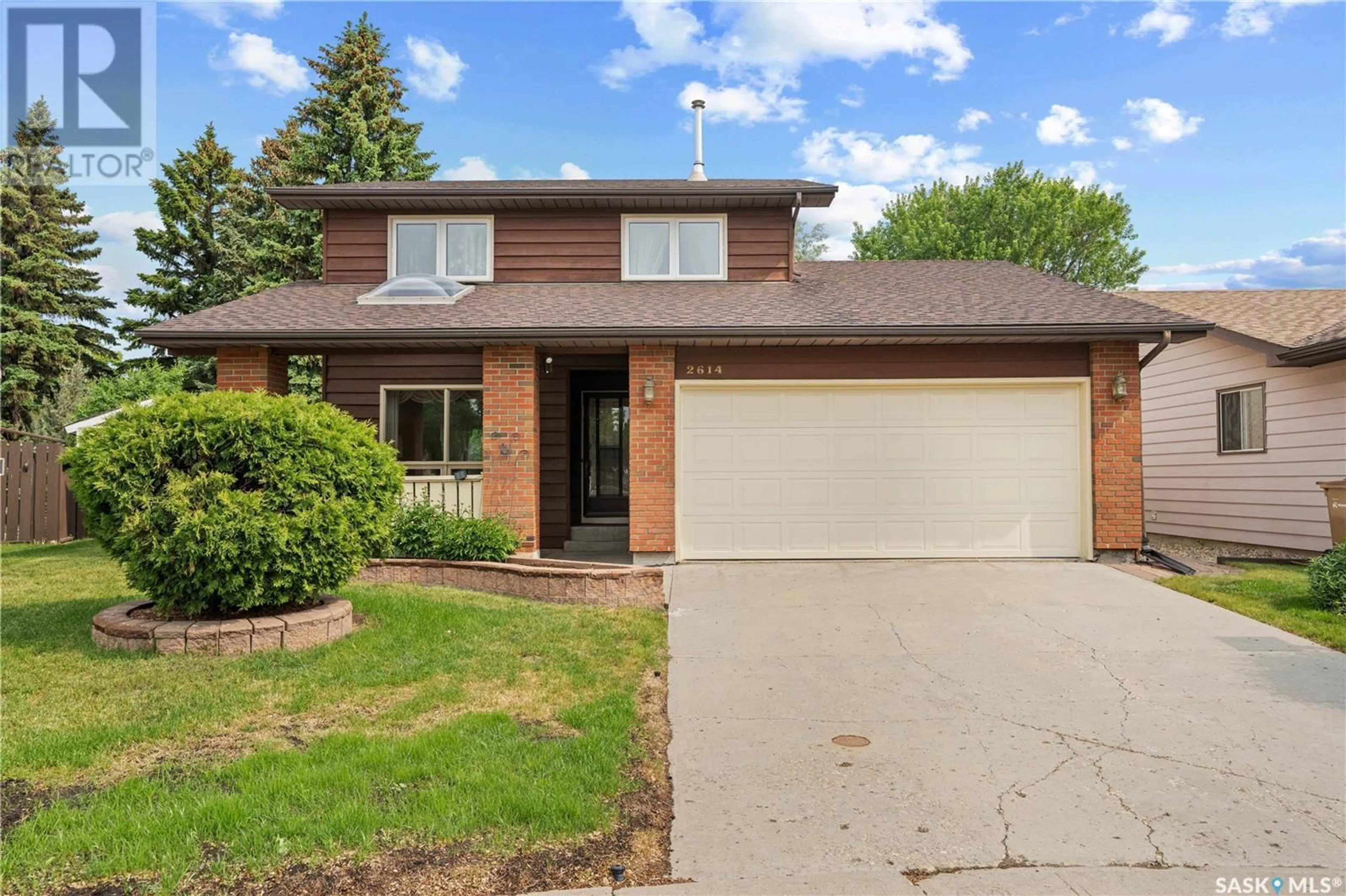 Home with brick exterior material, street for 2614 KLIMAN CRESCENT, Regina Saskatchewan S4V0M2