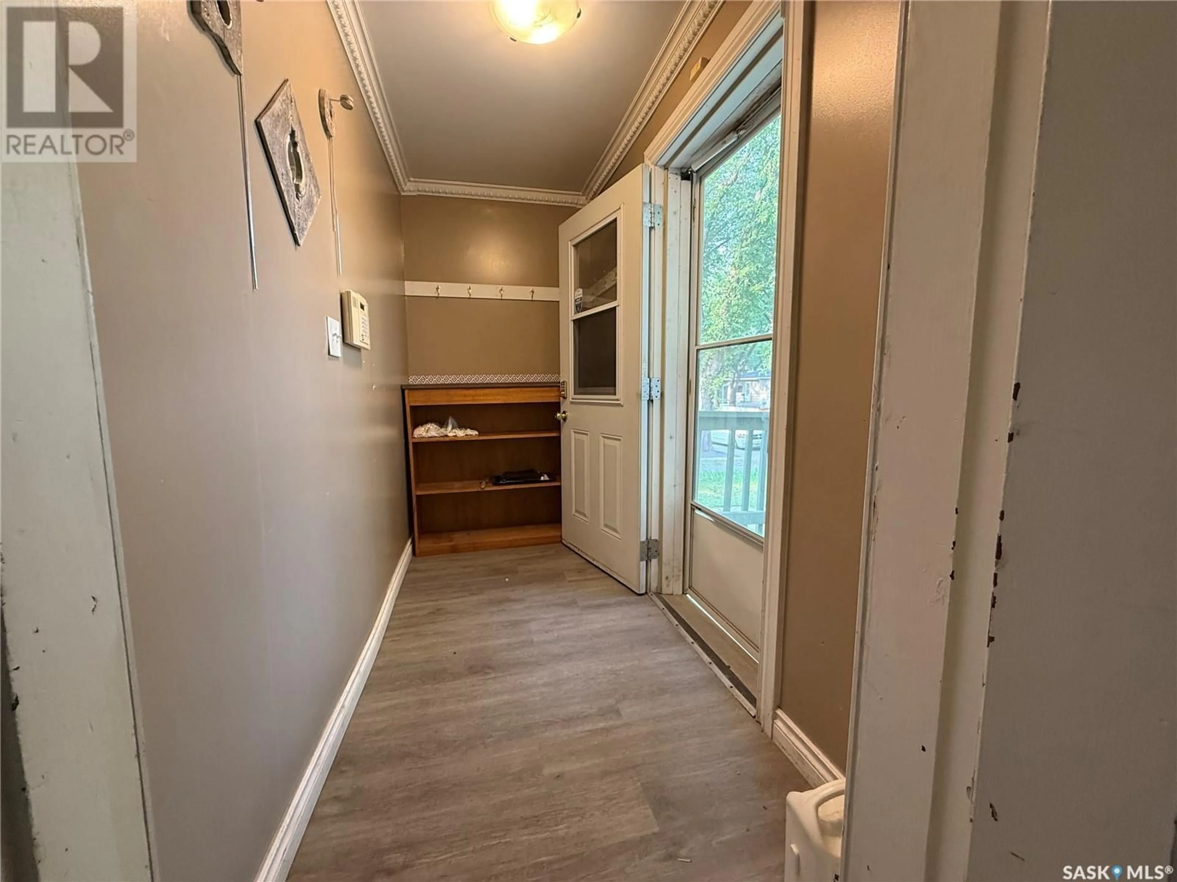 A pic of a room for 1924 QUEBEC STREET, Regina Saskatchewan S4P1J7