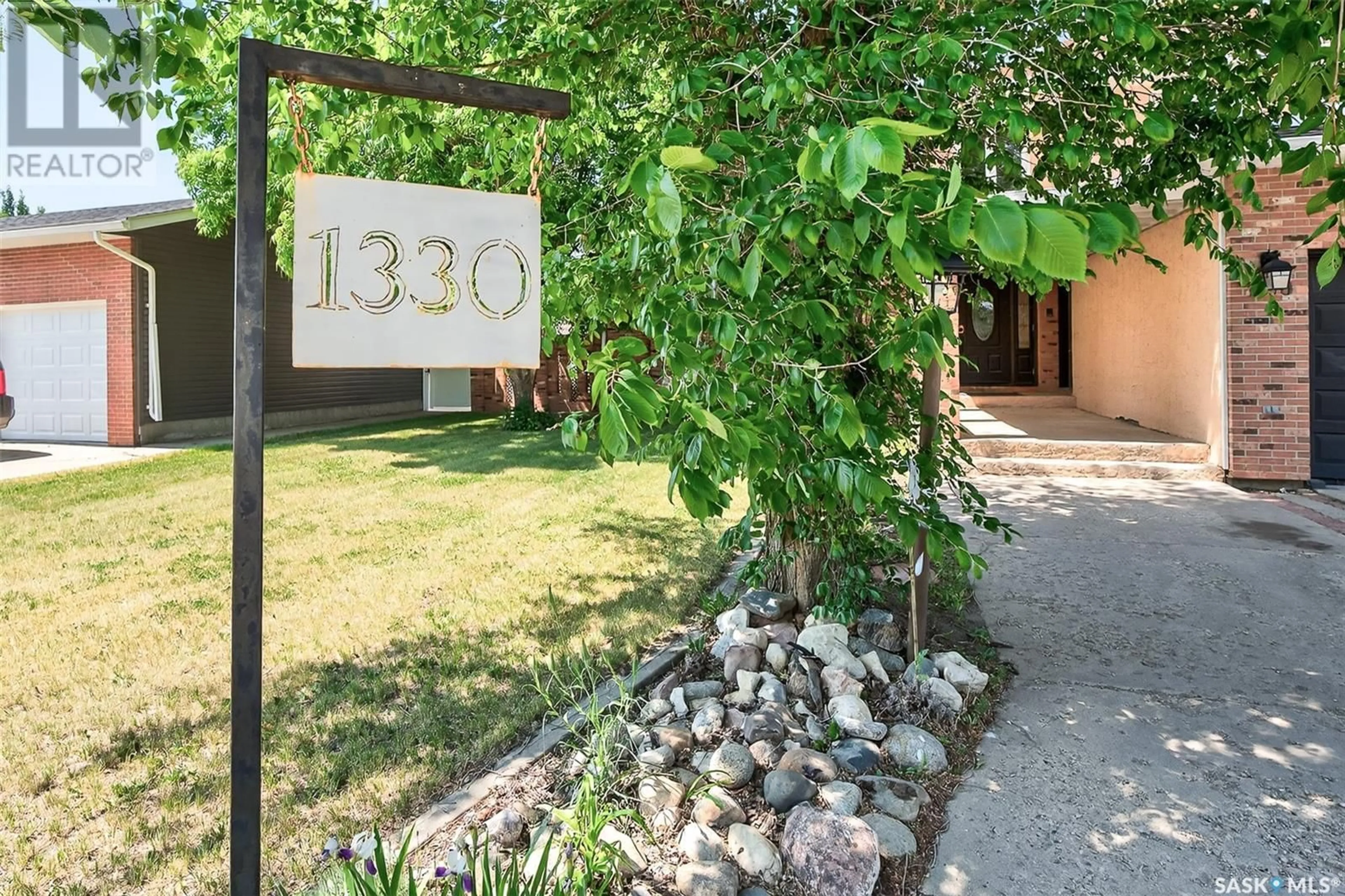 Unknown for 1330 REGAL CRESCENT, Moose Jaw Saskatchewan S6H7S2