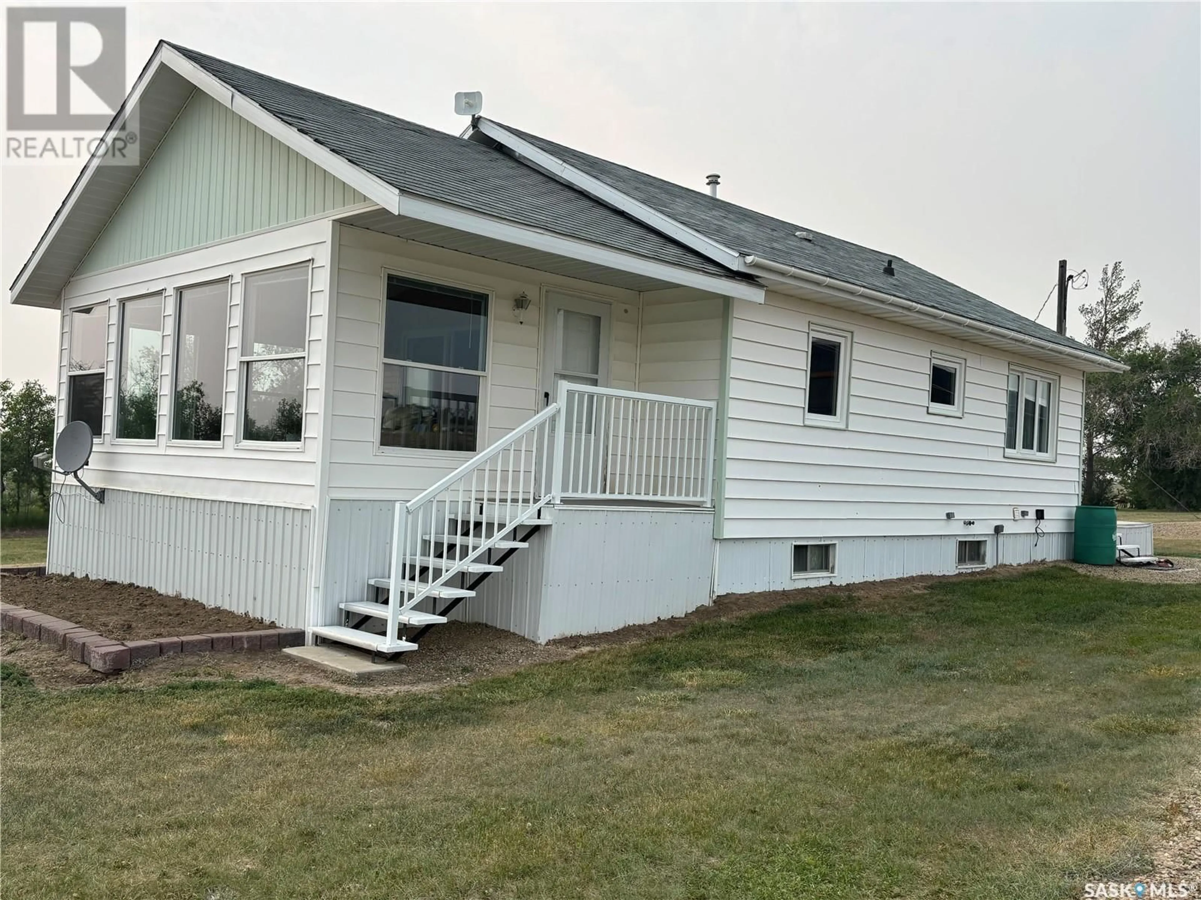 Home with vinyl exterior material, building for CONN ACREAGE, Swift Current Rm No. 137 Saskatchewan S9H3V5