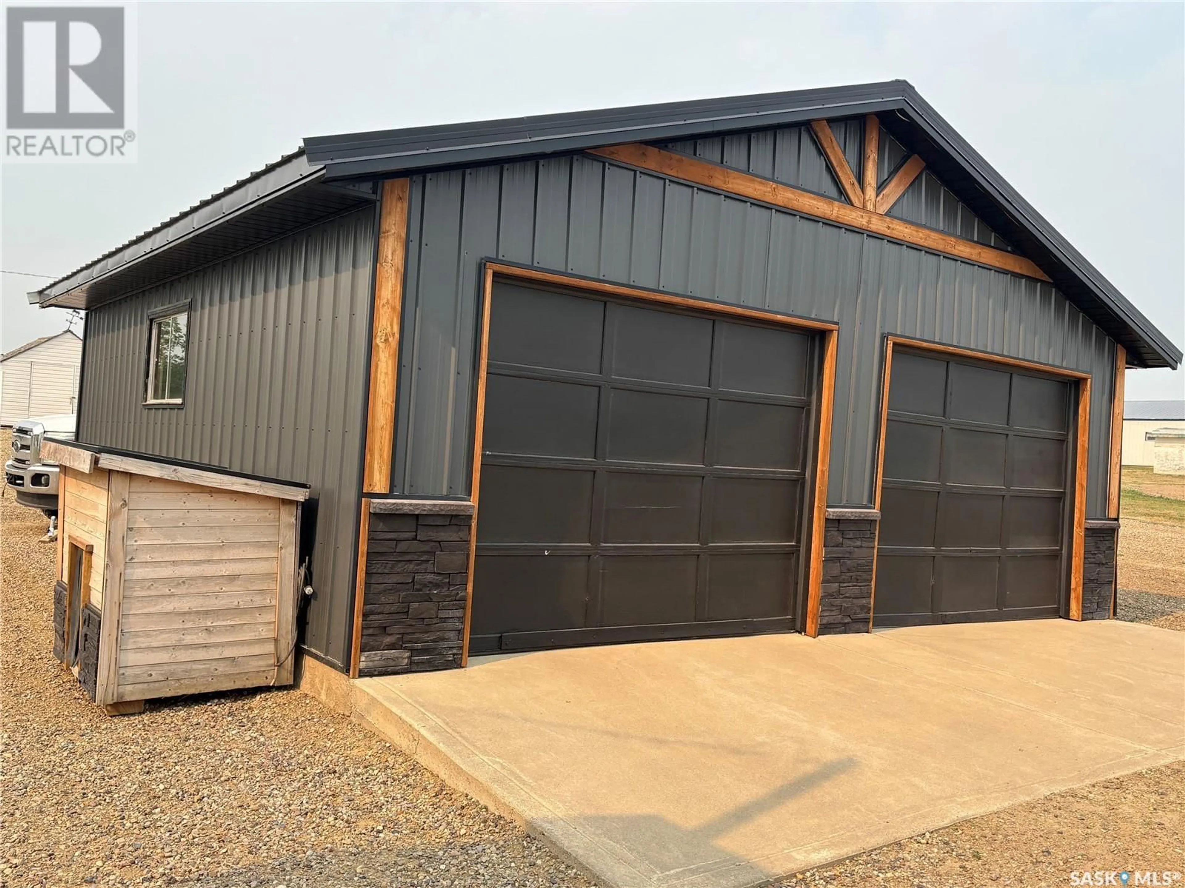 Indoor garage for CONN ACREAGE, Swift Current Rm No. 137 Saskatchewan S9H3V5