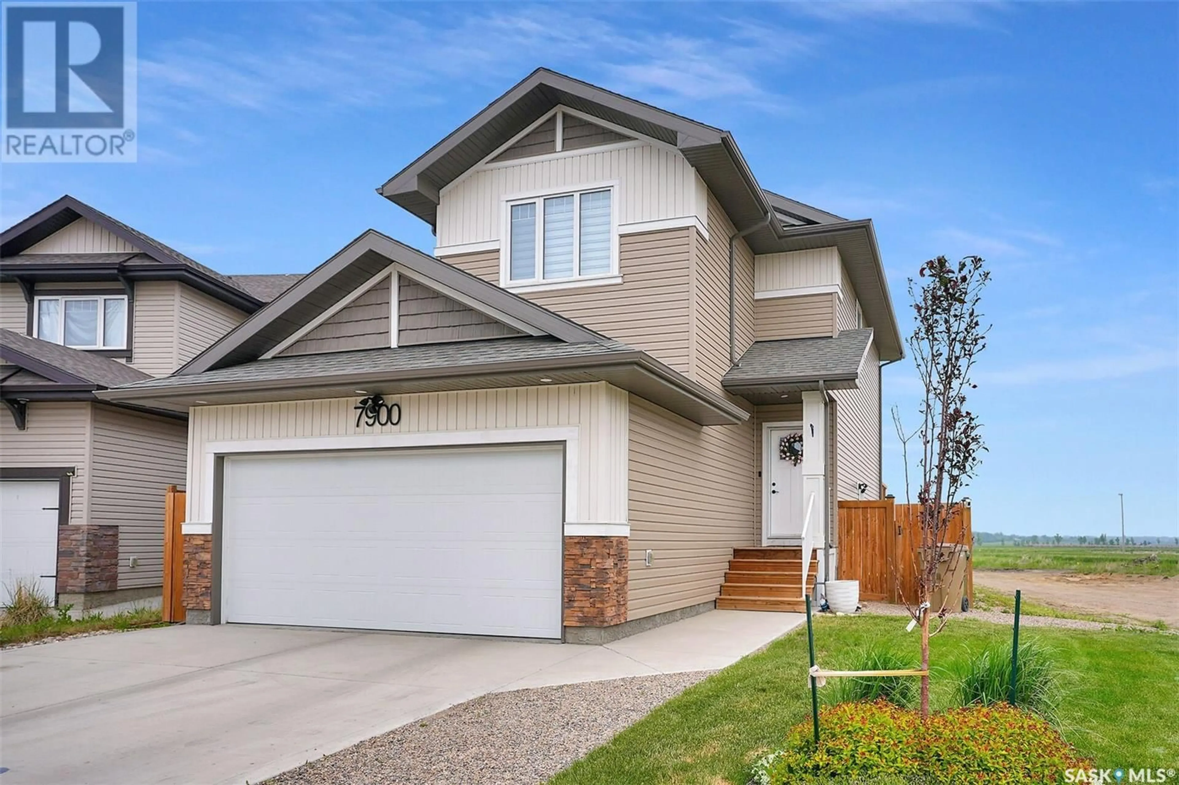 Home with vinyl exterior material, street for 7900 BARLEY CRESCENT, Regina Saskatchewan S4Y0E6