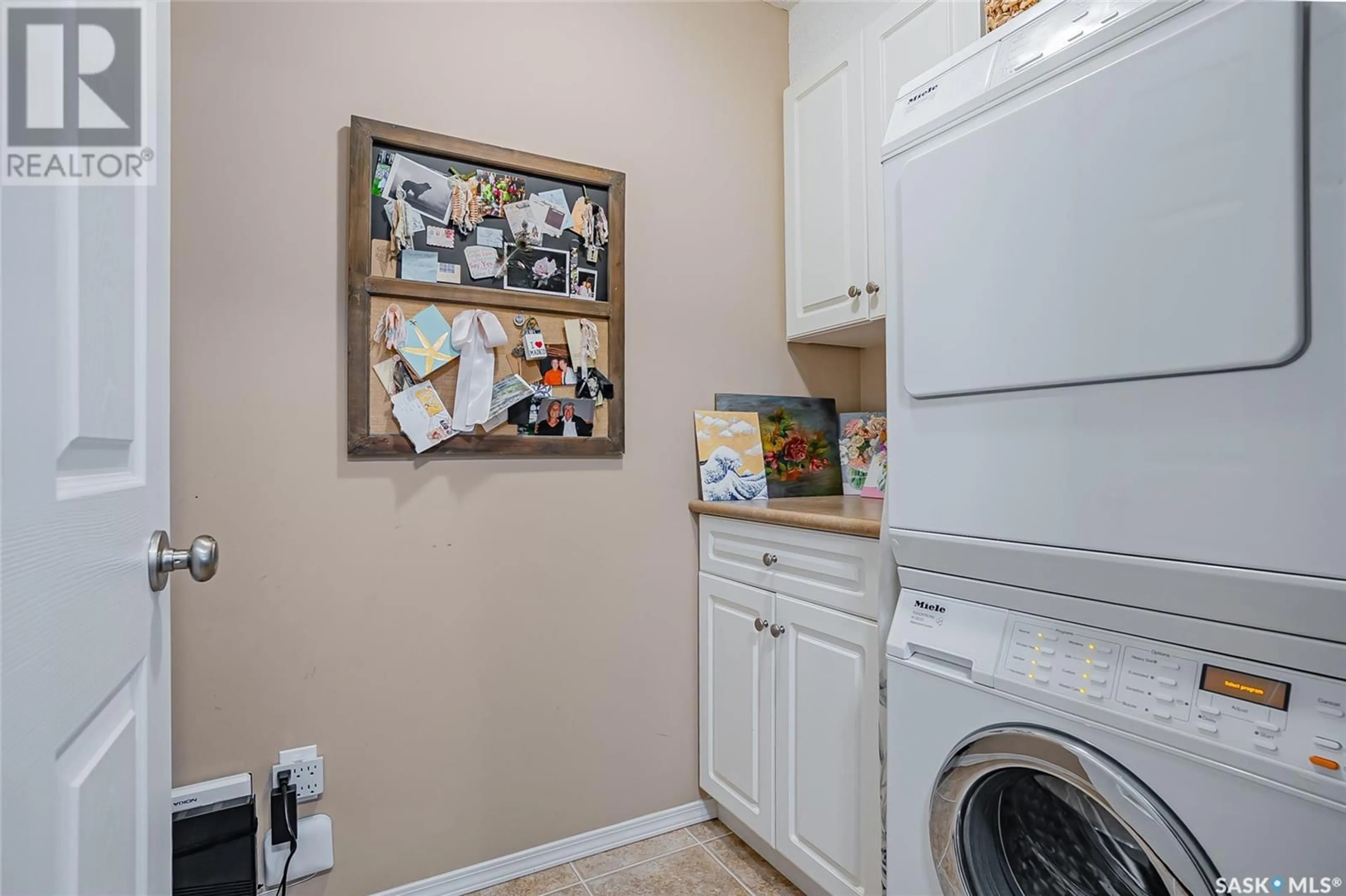 Laundry room for 303 - 215 LOWE ROAD, Saskatoon Saskatchewan S7S1P2