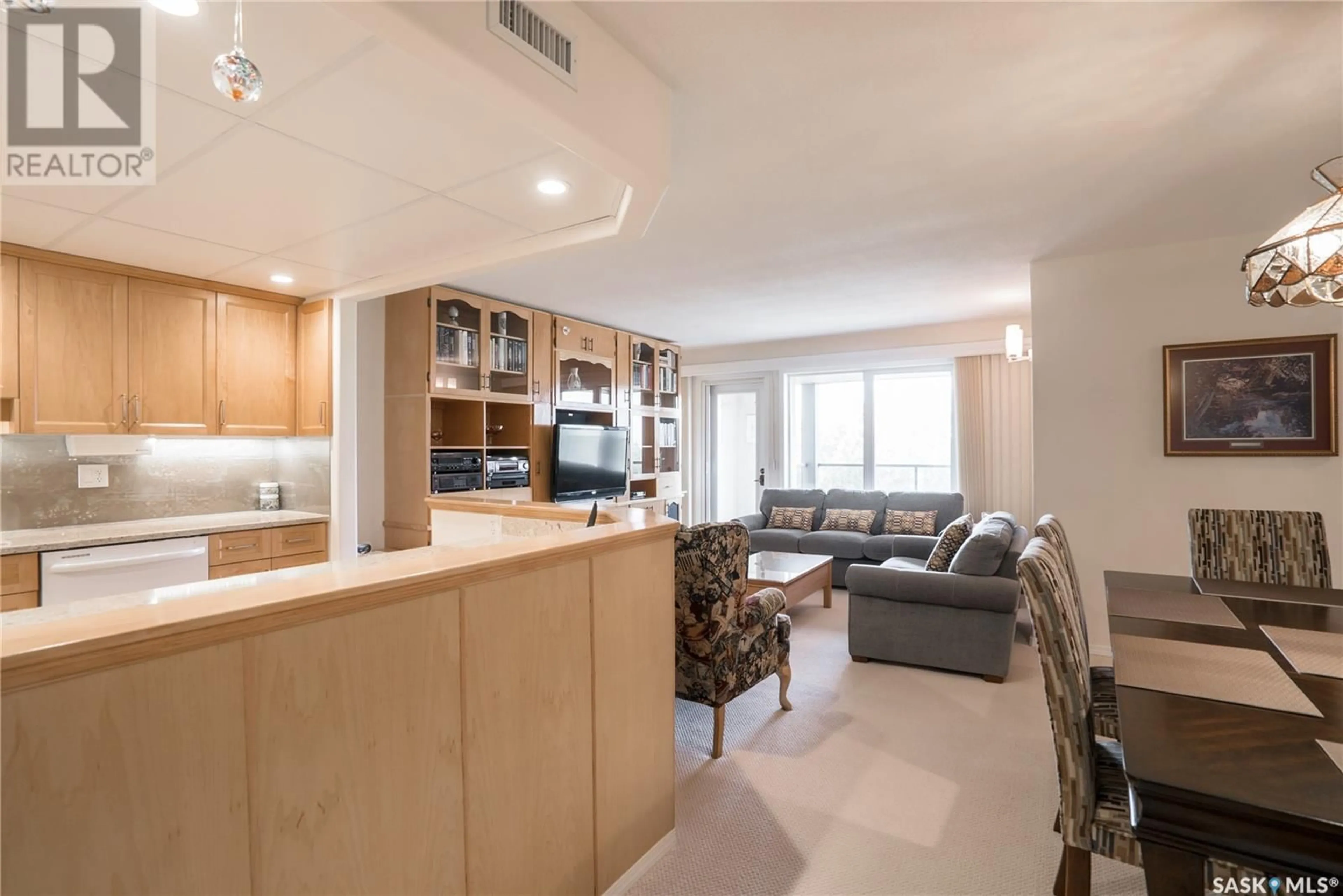 Open concept kitchen, unknown for 405 - 1622 ACADIA DRIVE, Saskatoon Saskatchewan S7H5H7