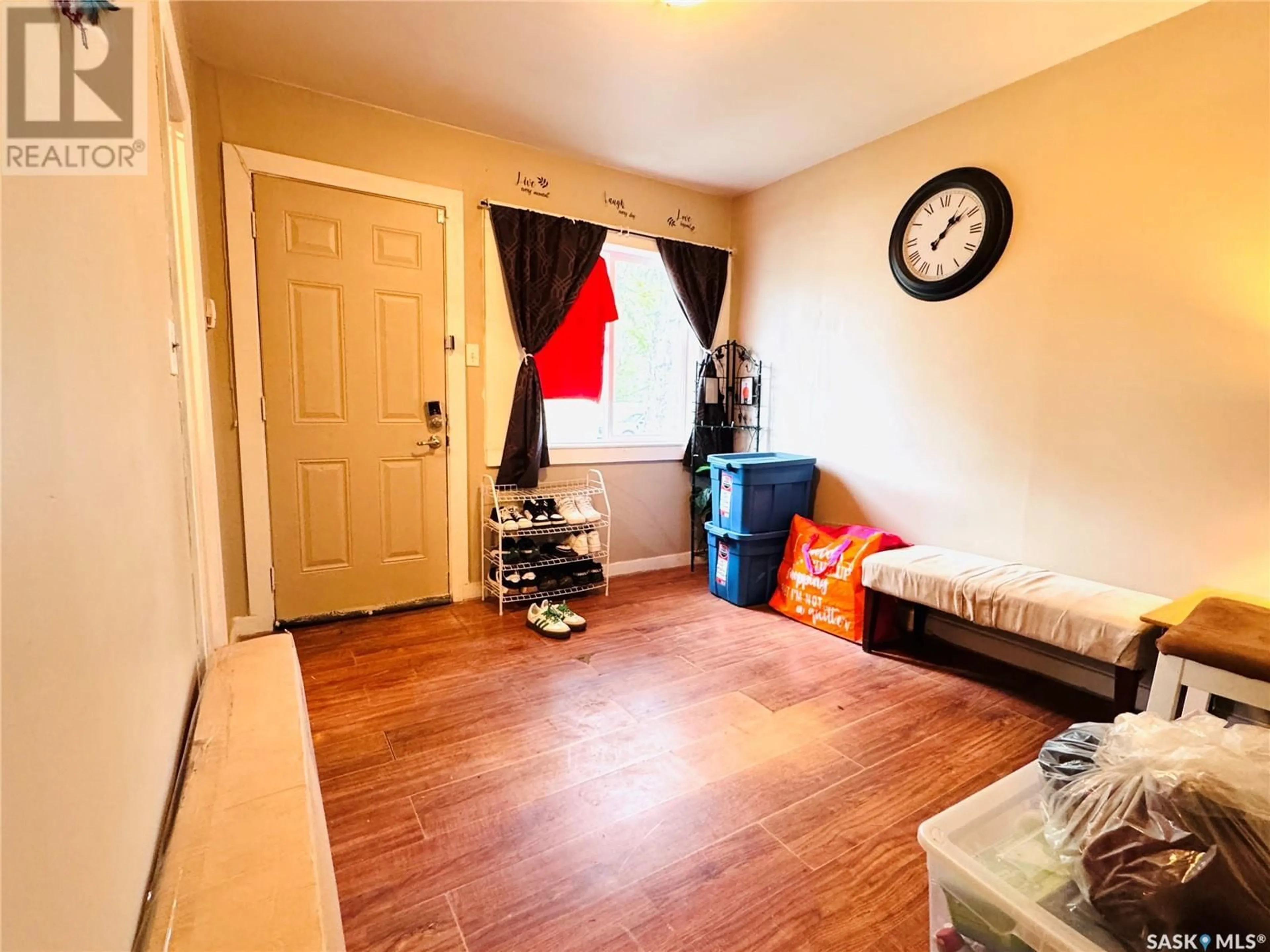 A pic of a room for 1112 N AVENUE S, Saskatoon Saskatchewan S7M2P8