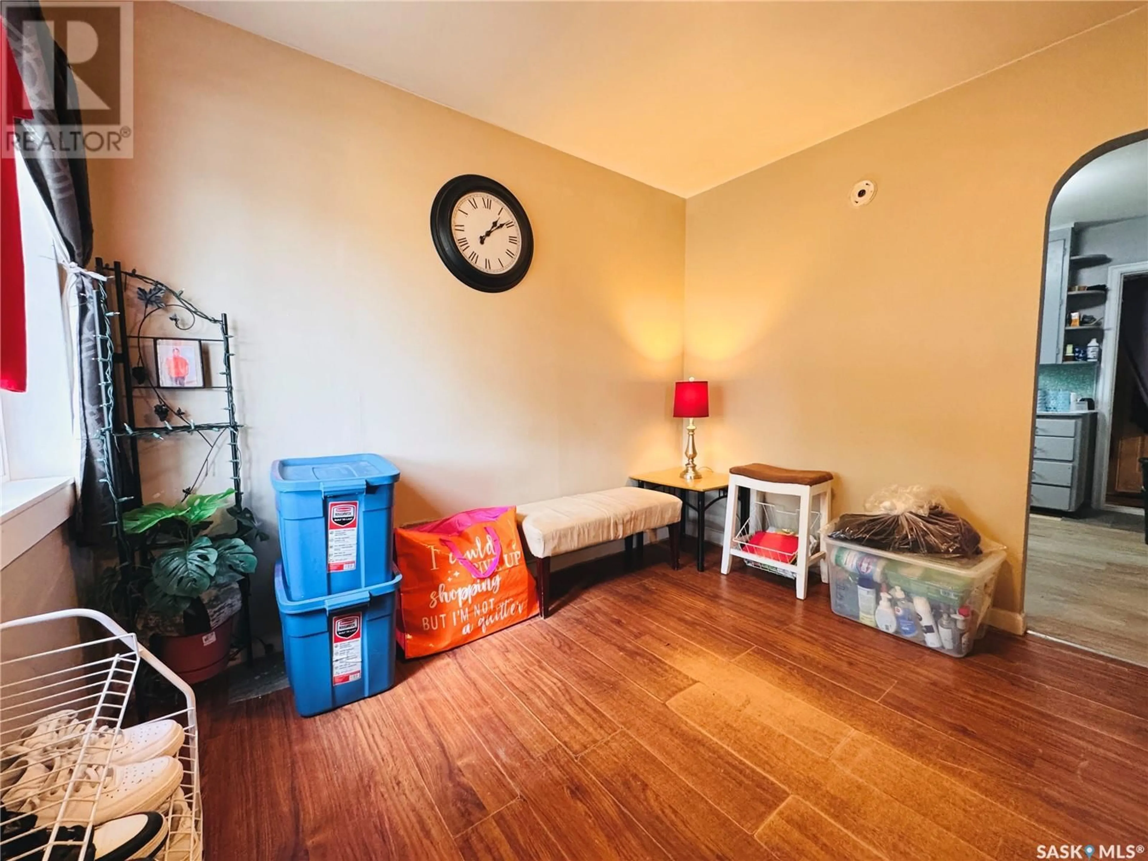 A pic of a room for 1112 N AVENUE S, Saskatoon Saskatchewan S7M2P8