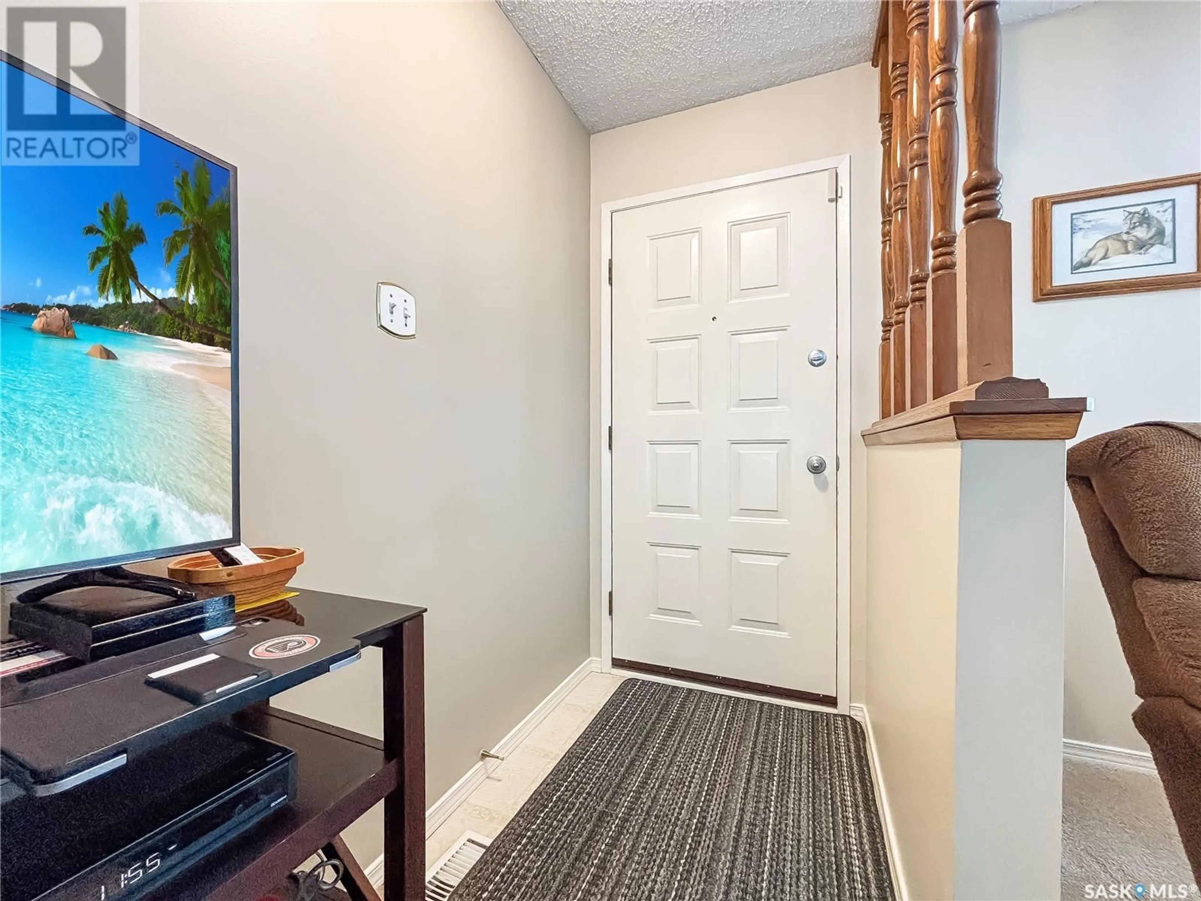 Indoor entryway for 539 SHEA CRESCENT, Saskatoon Saskatchewan S7L5M7