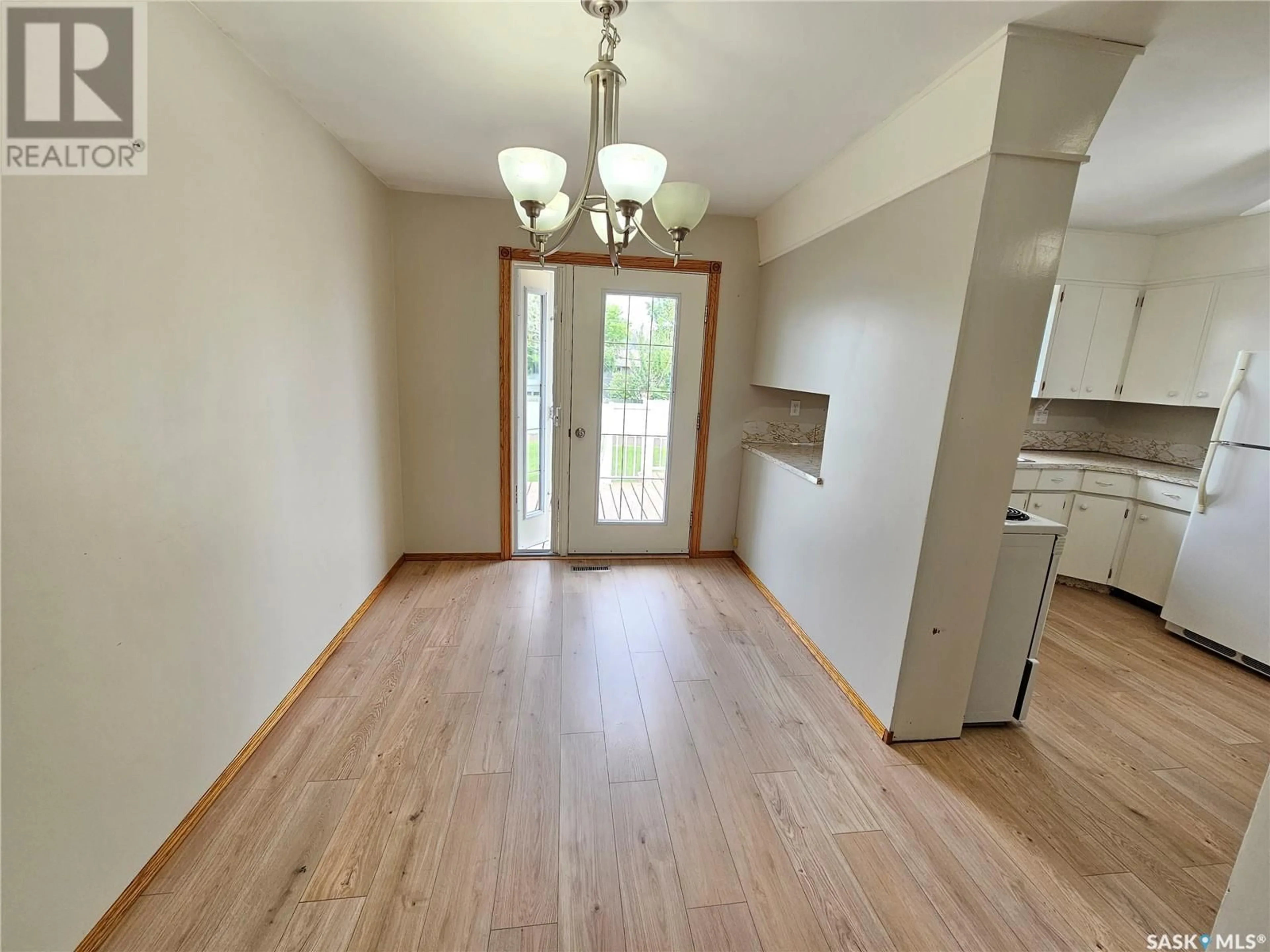 A pic of a room for 922 SIMCOE STREET, Moose Jaw Saskatchewan S6H3H9