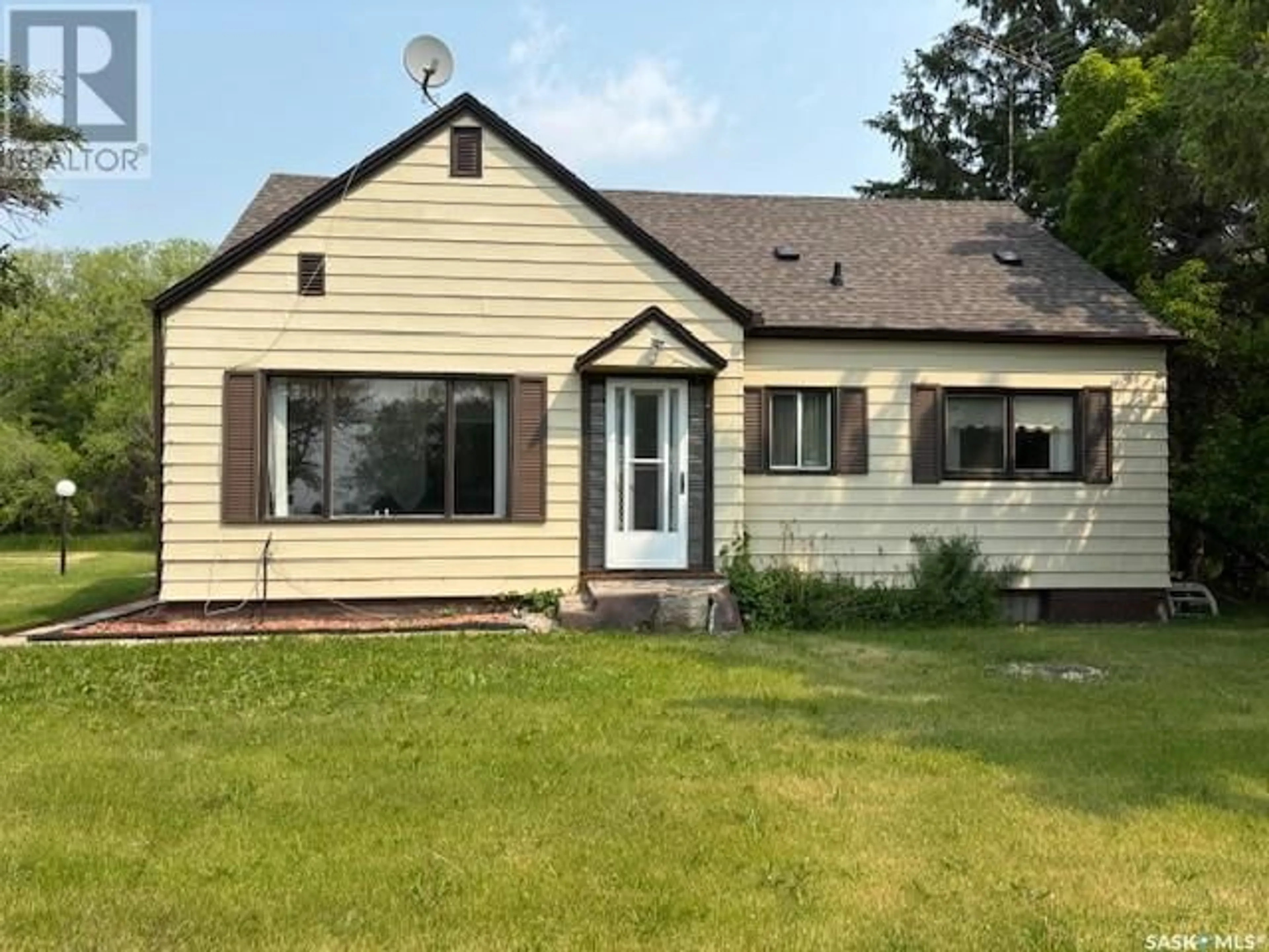 A pic from outside/outdoor area/front of a property/back of a property/a pic from drone, building for CHERNOFF ACREAGE, Veregin Saskatchewan S0A4H0