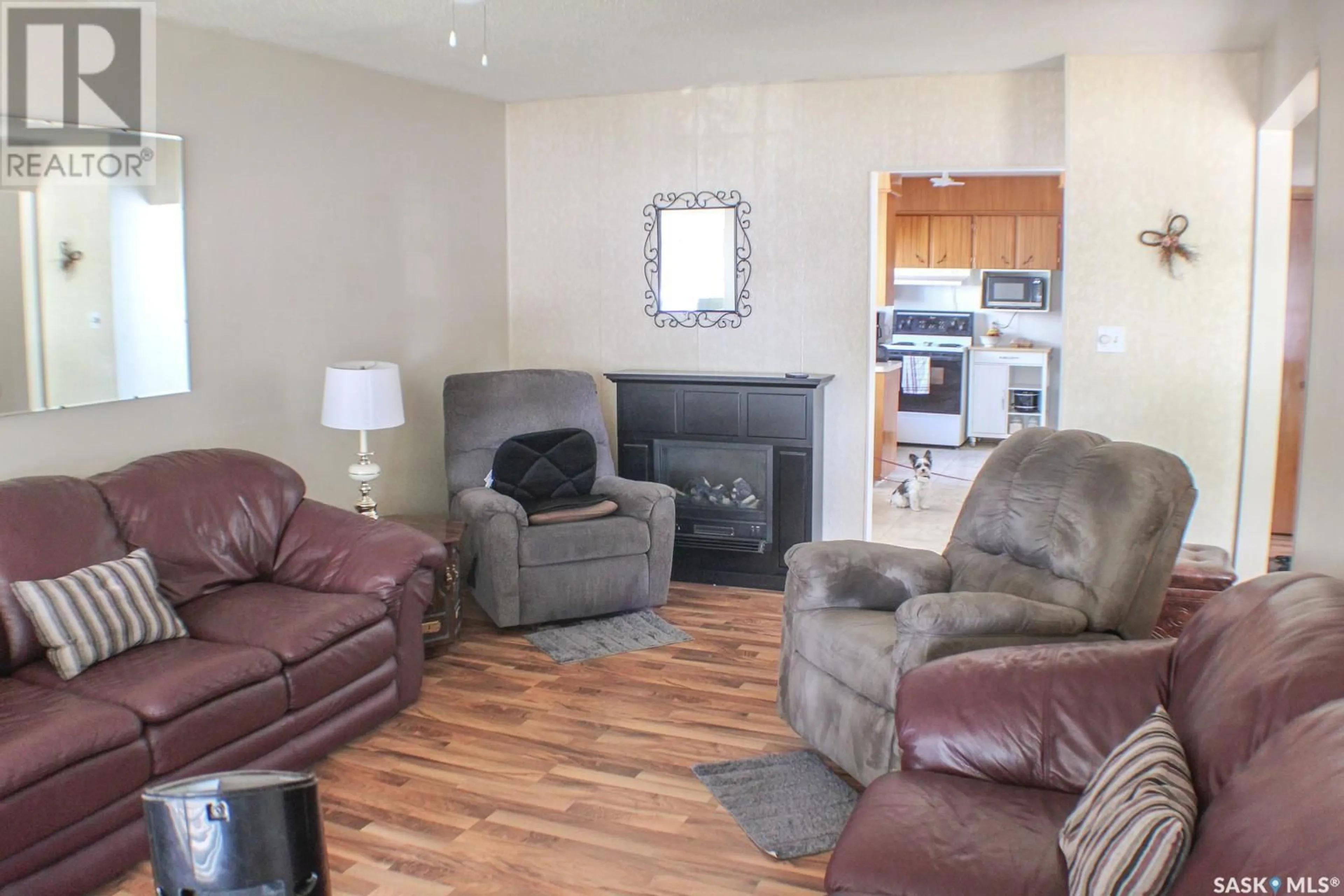 Living room with furniture, unknown for 114 SCOTIA DRIVE, Melfort Saskatchewan S0E1A0