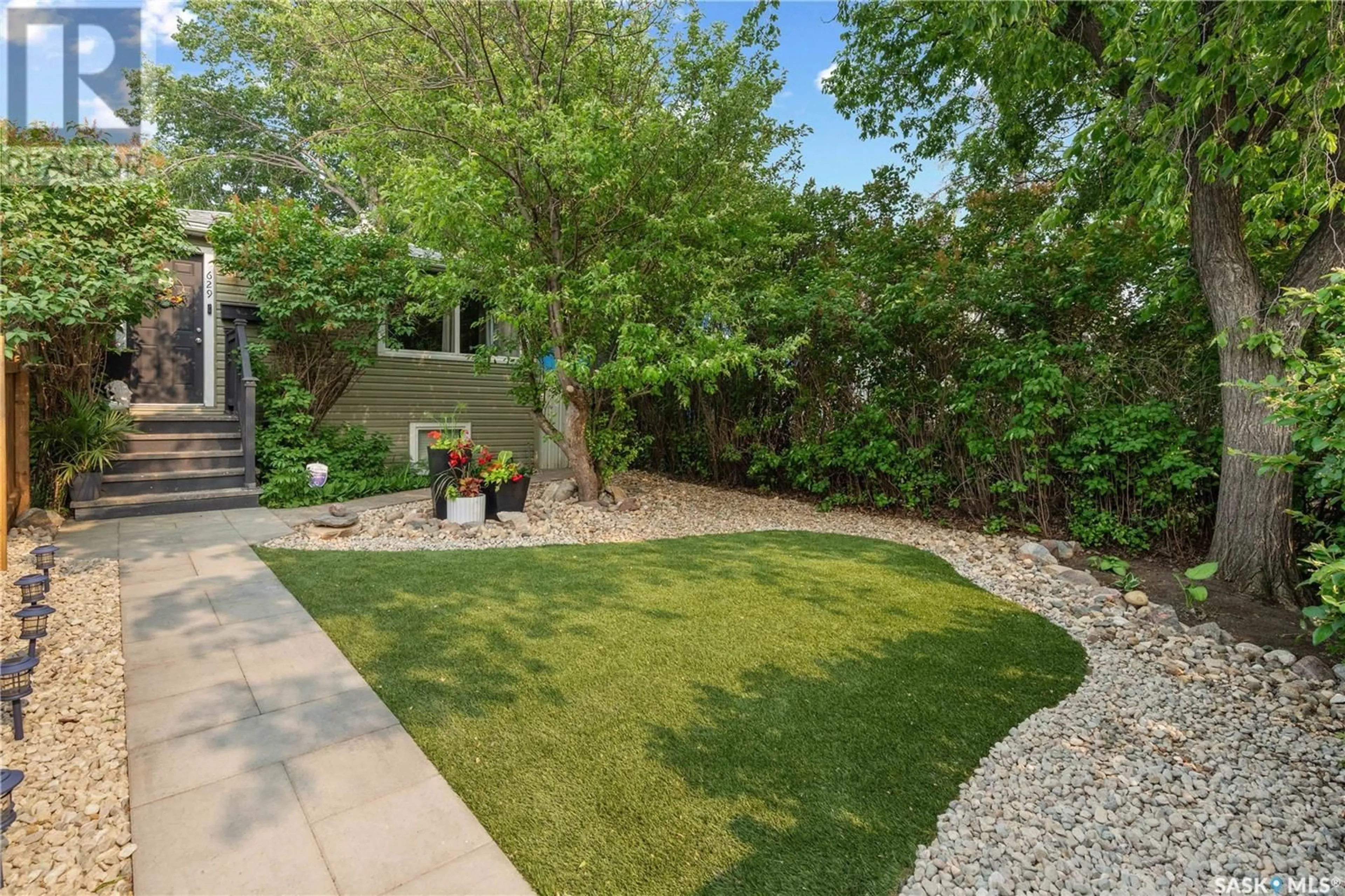 Patio, street for 629 WASCANA STREET, Regina Saskatchewan S4T4H4