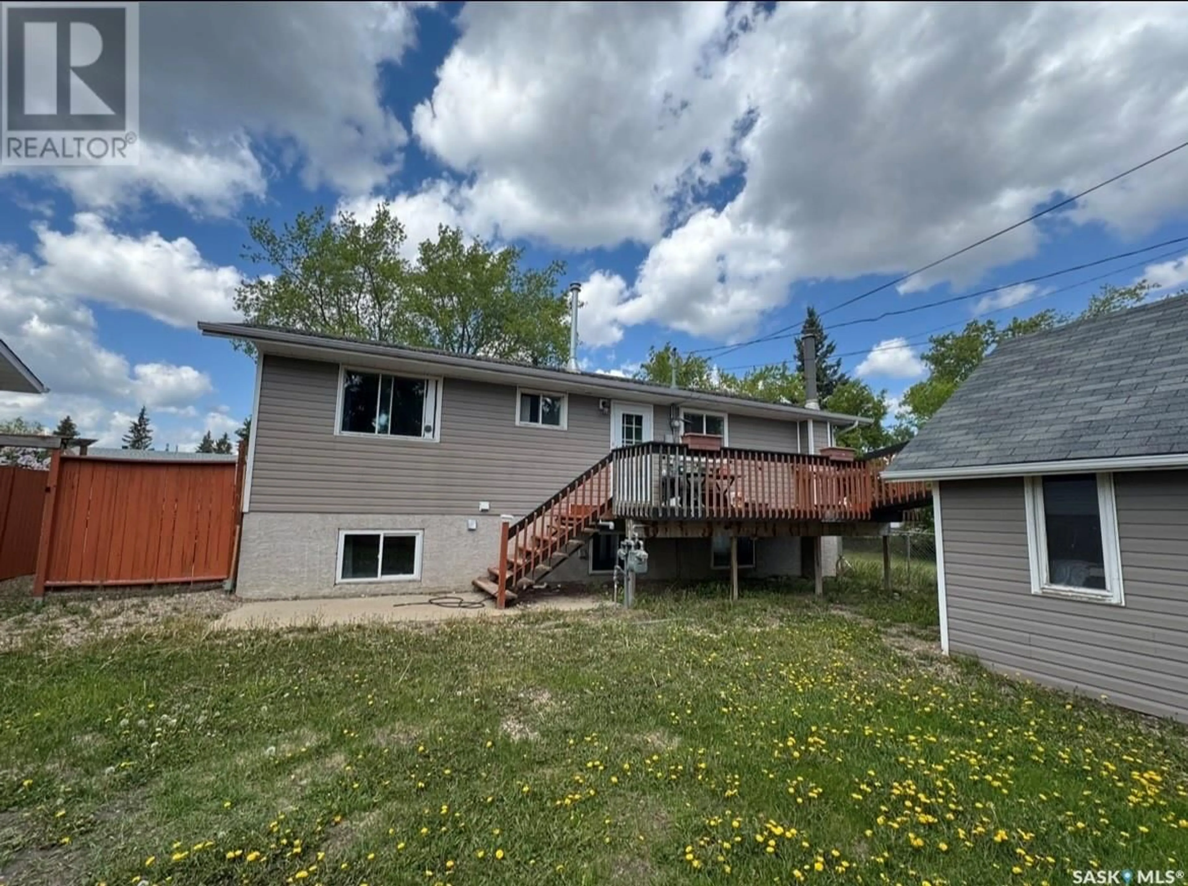 A pic from outside/outdoor area/front of a property/back of a property/a pic from drone, unknown for 234 1A AVENUE, St. Walburg Saskatchewan S0M2T0