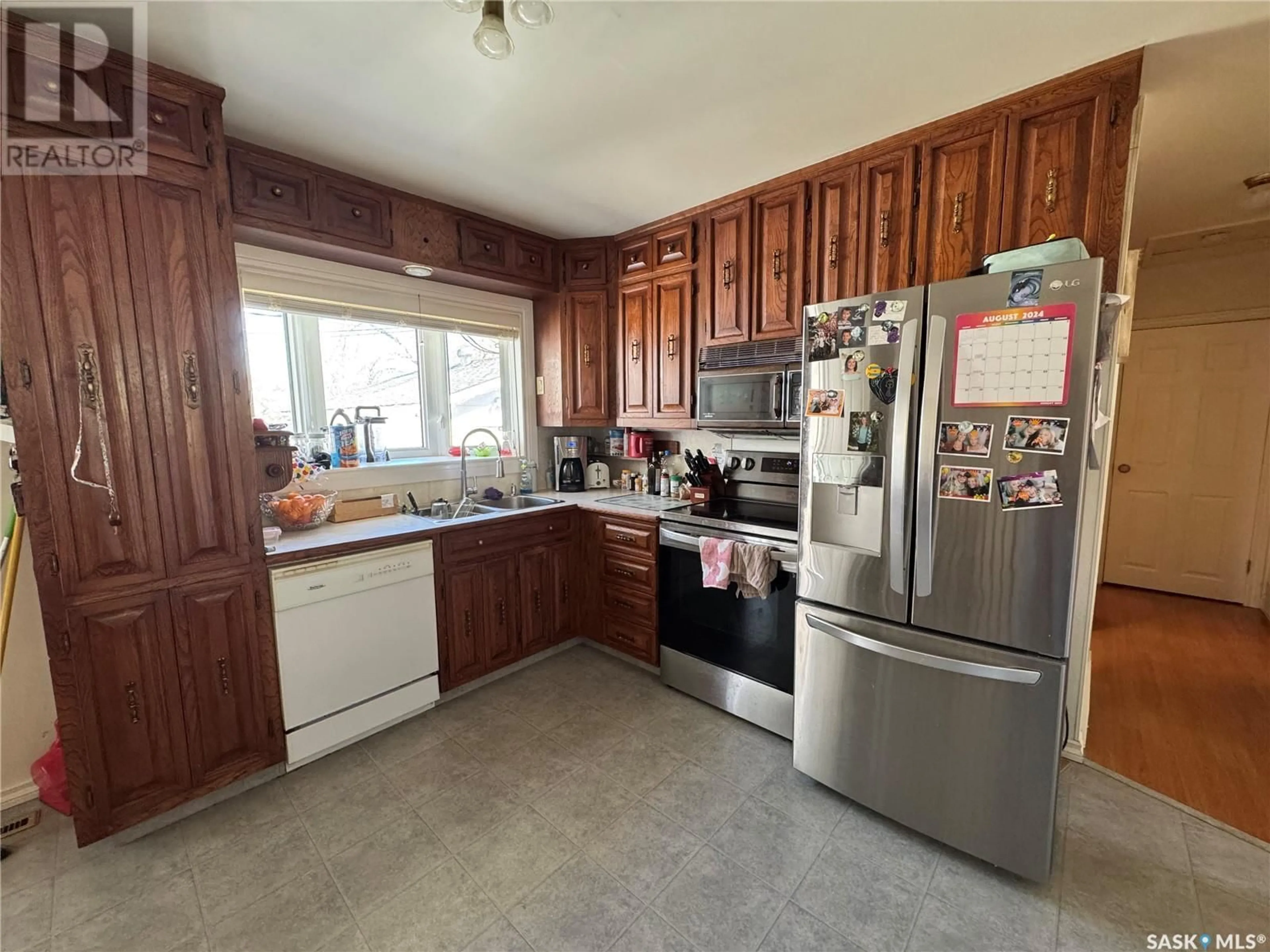Unknown for 1043 SIMPSON AVENUE, Moose Jaw Saskatchewan S6H4M7