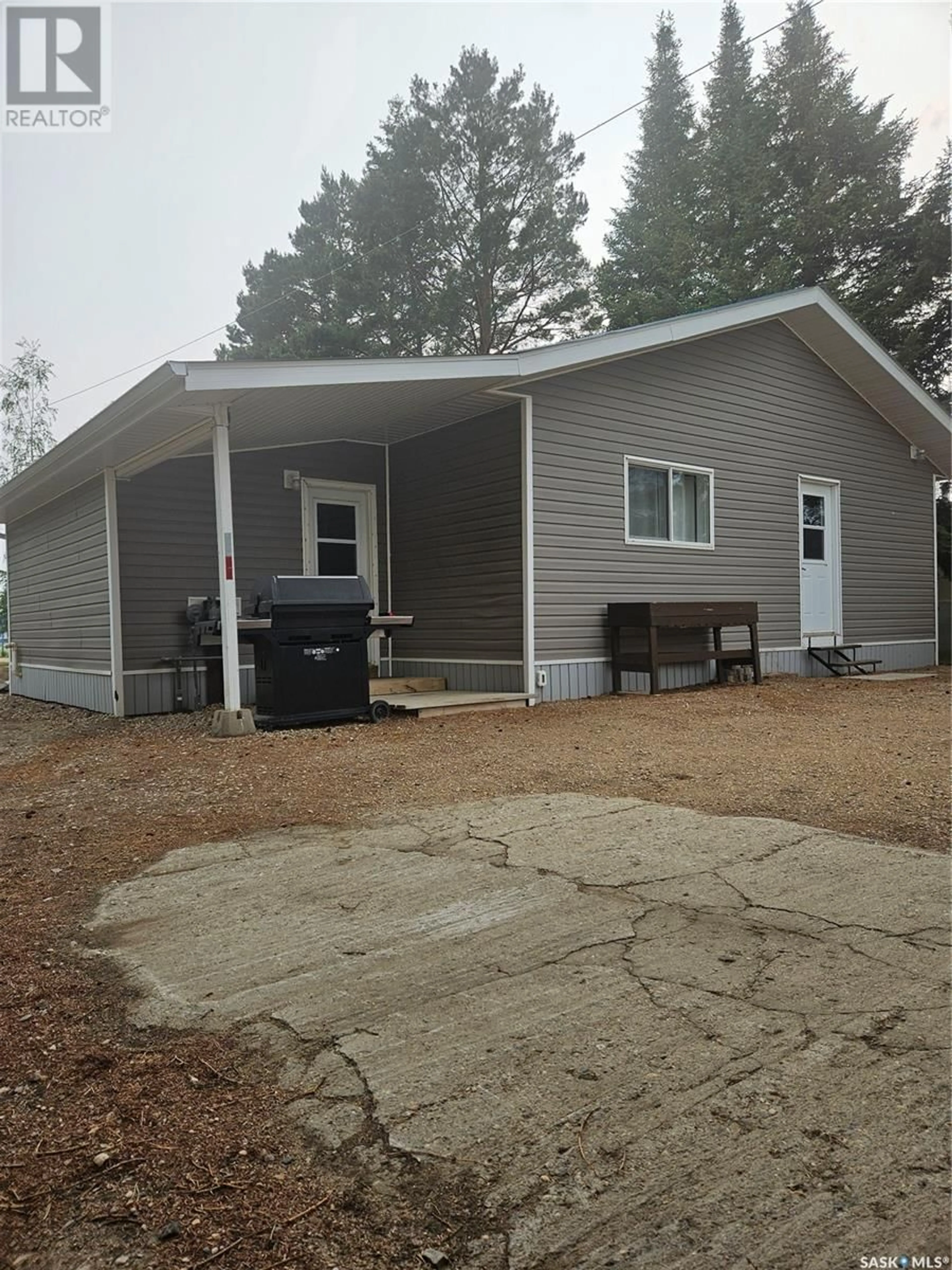 Home with vinyl exterior material, unknown for 526 RUPERT CRESCENT, Codette Saskatchewan S0E0P0