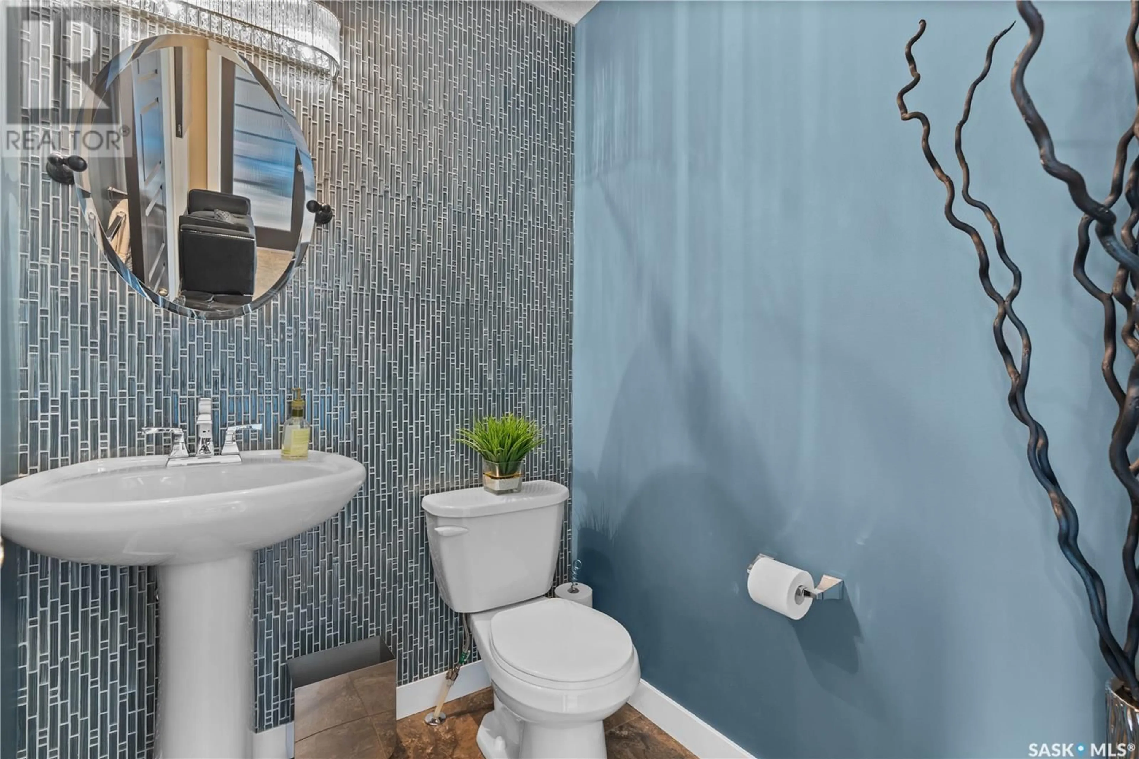 Standard bathroom, ceramic/tile floor for 4818 SANDPIPER CRESCENT, Regina Saskatchewan S4V1M8