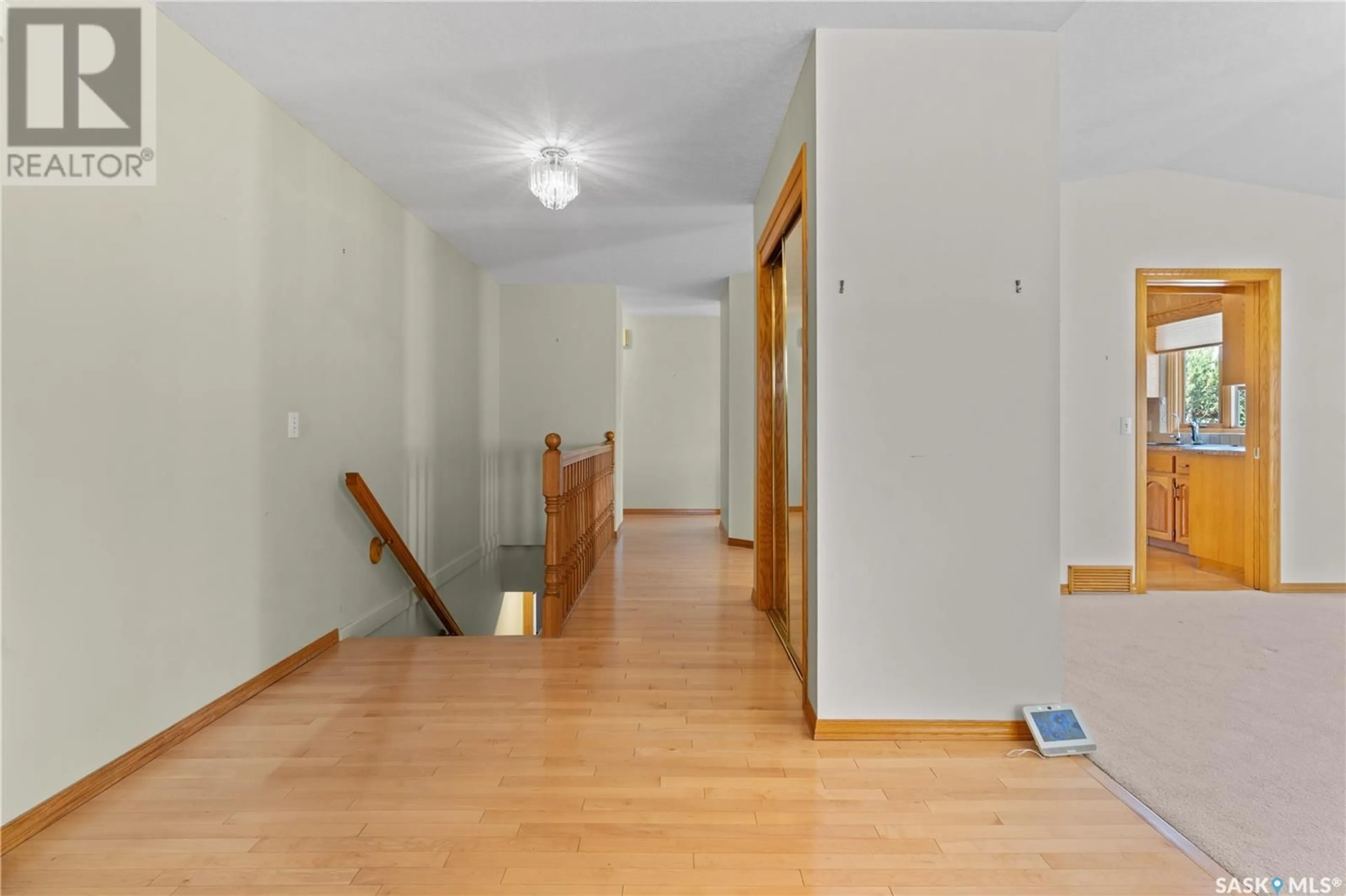 Indoor foyer for 4226 WASCANA RIDGE, Regina Saskatchewan S4V2T1