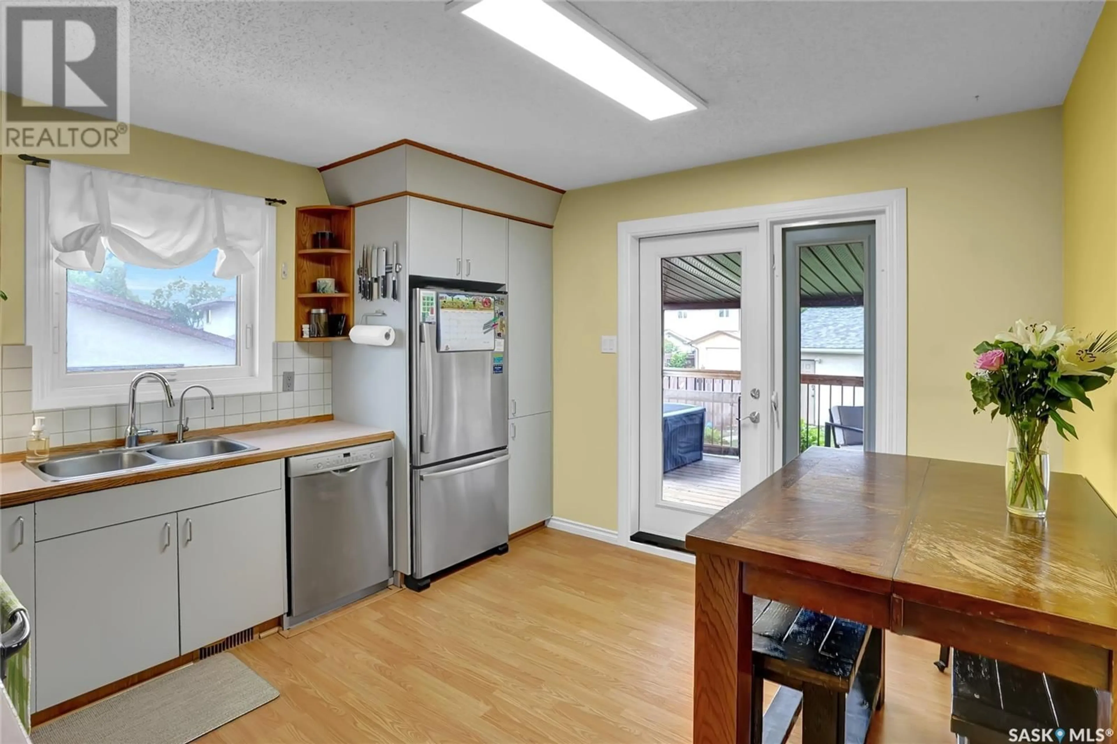 Open concept kitchen, unknown for 275 FULTON DRIVE, Regina Saskatchewan S4X2N9