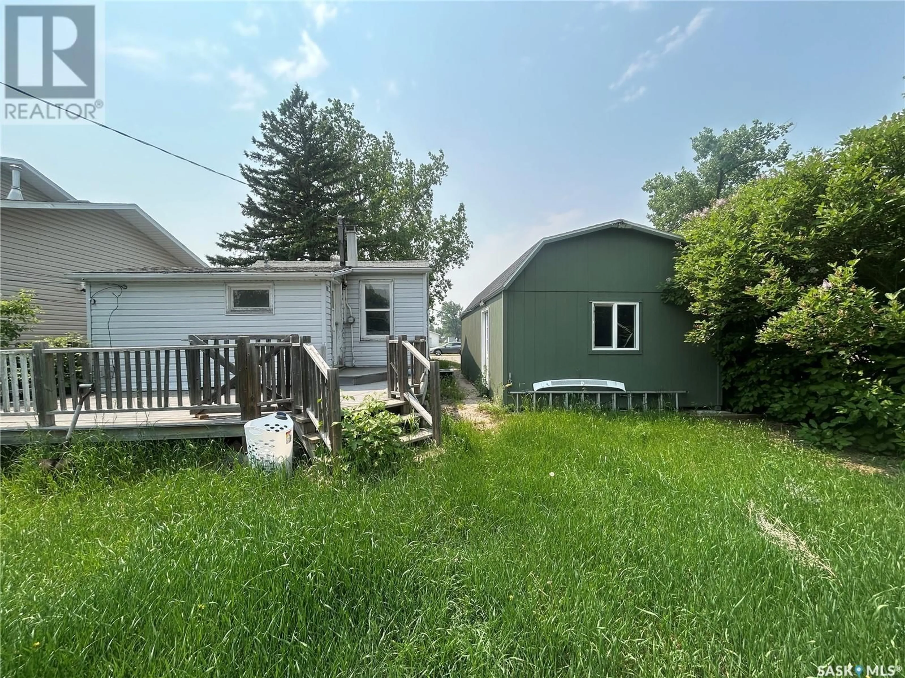A pic from outside/outdoor area/front of a property/back of a property/a pic from drone, street for 321 WHITE STREET, Bienfait Saskatchewan S0C0M0