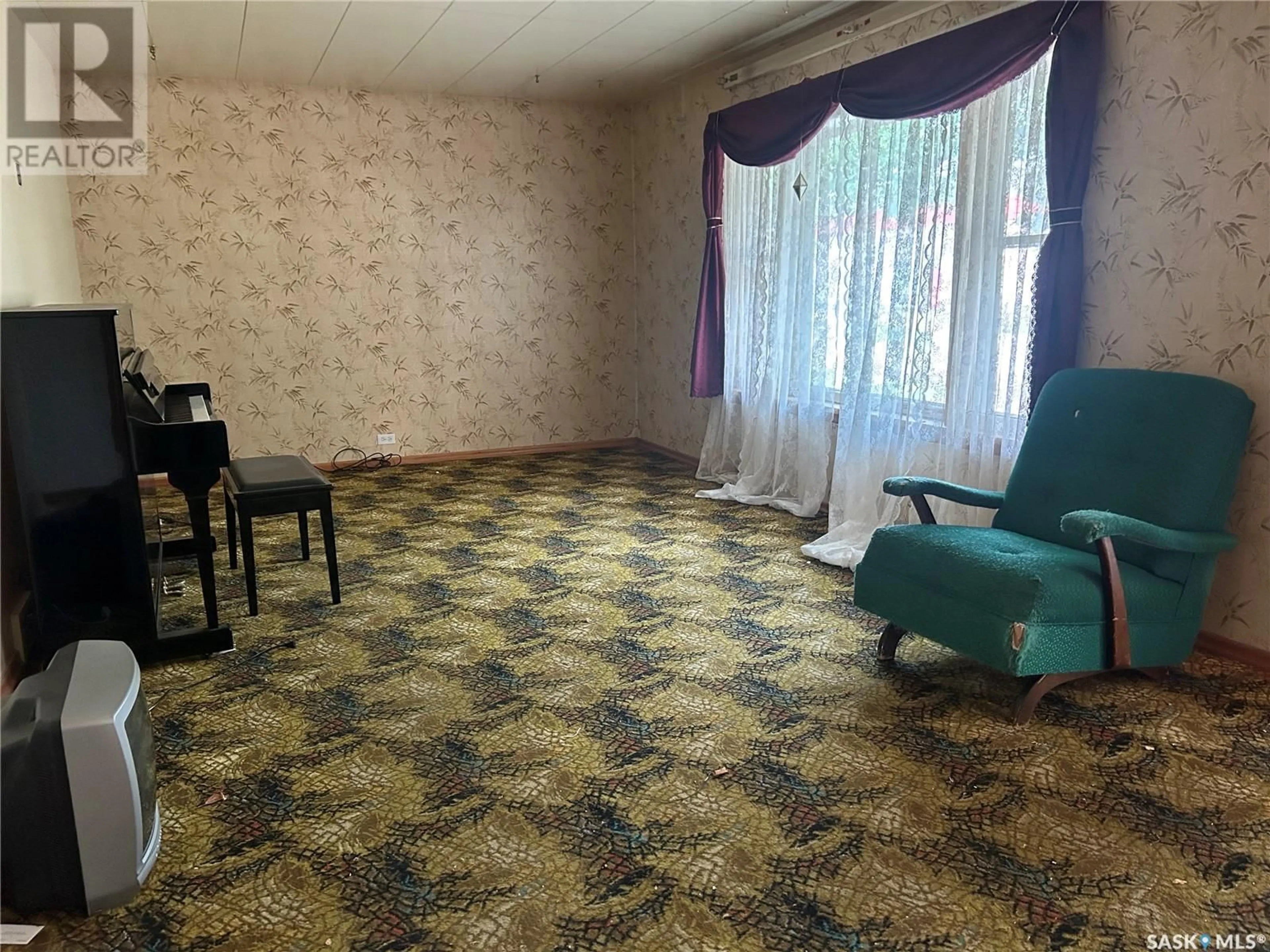 A pic of a room for 207 3RD AVENUE, Nokomis Saskatchewan S0G3R0