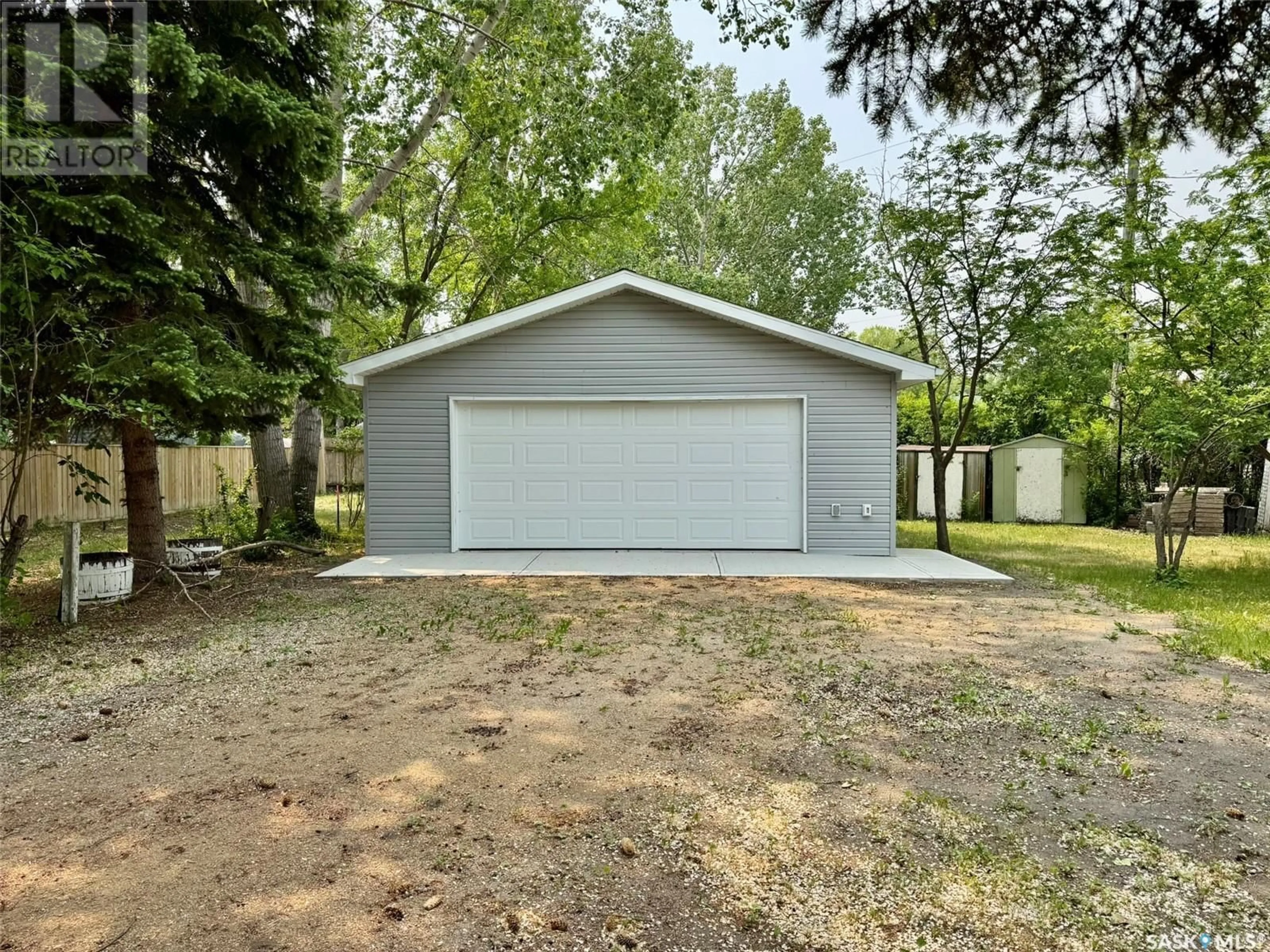 Indoor garage for 117 PICKEREL CRESCENT, Island View Saskatchewan S0G0L0