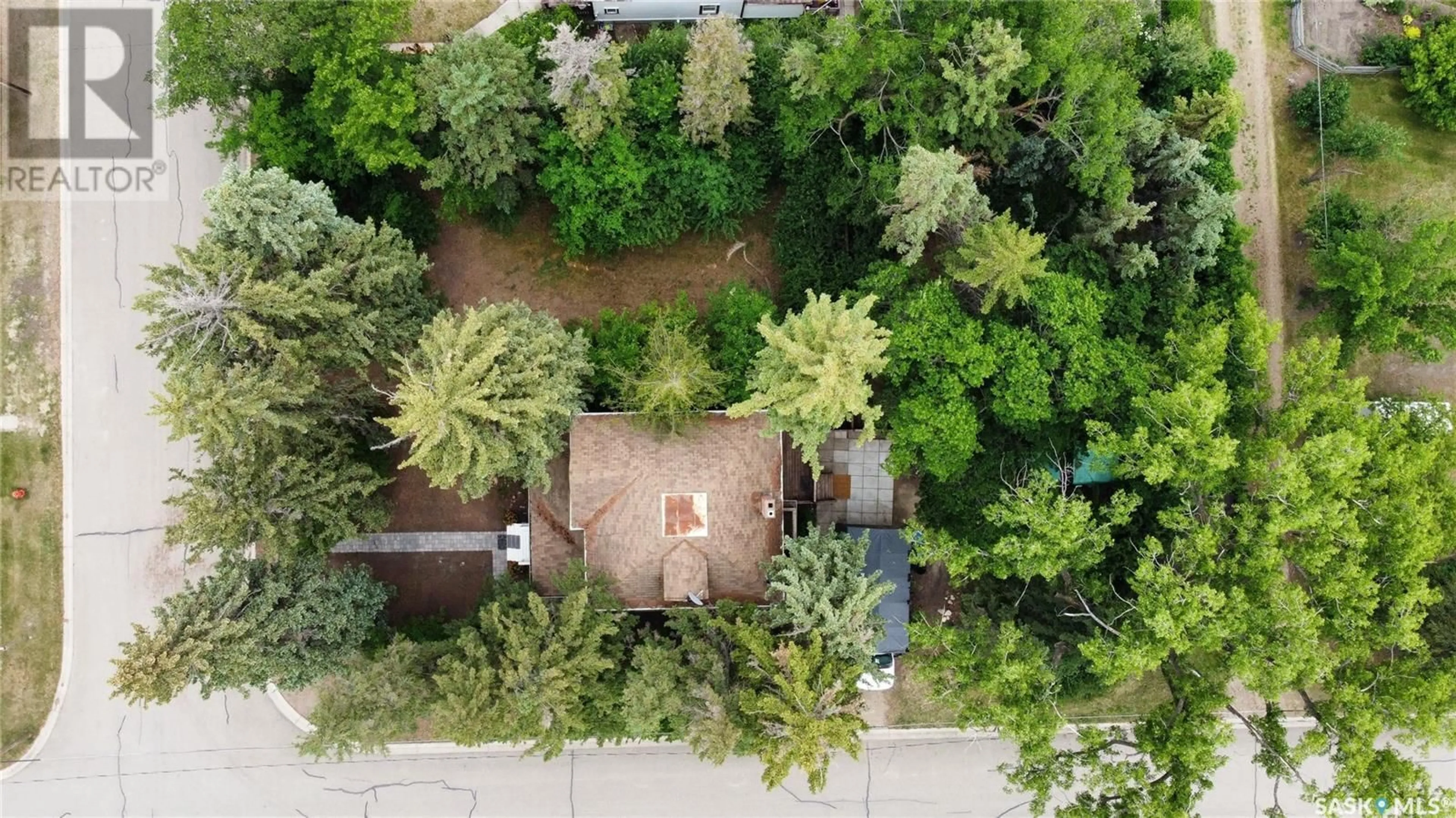A pic from outside/outdoor area/front of a property/back of a property/a pic from drone, street for 816 BOYLE STREET, Indian Head Saskatchewan S0G2K0