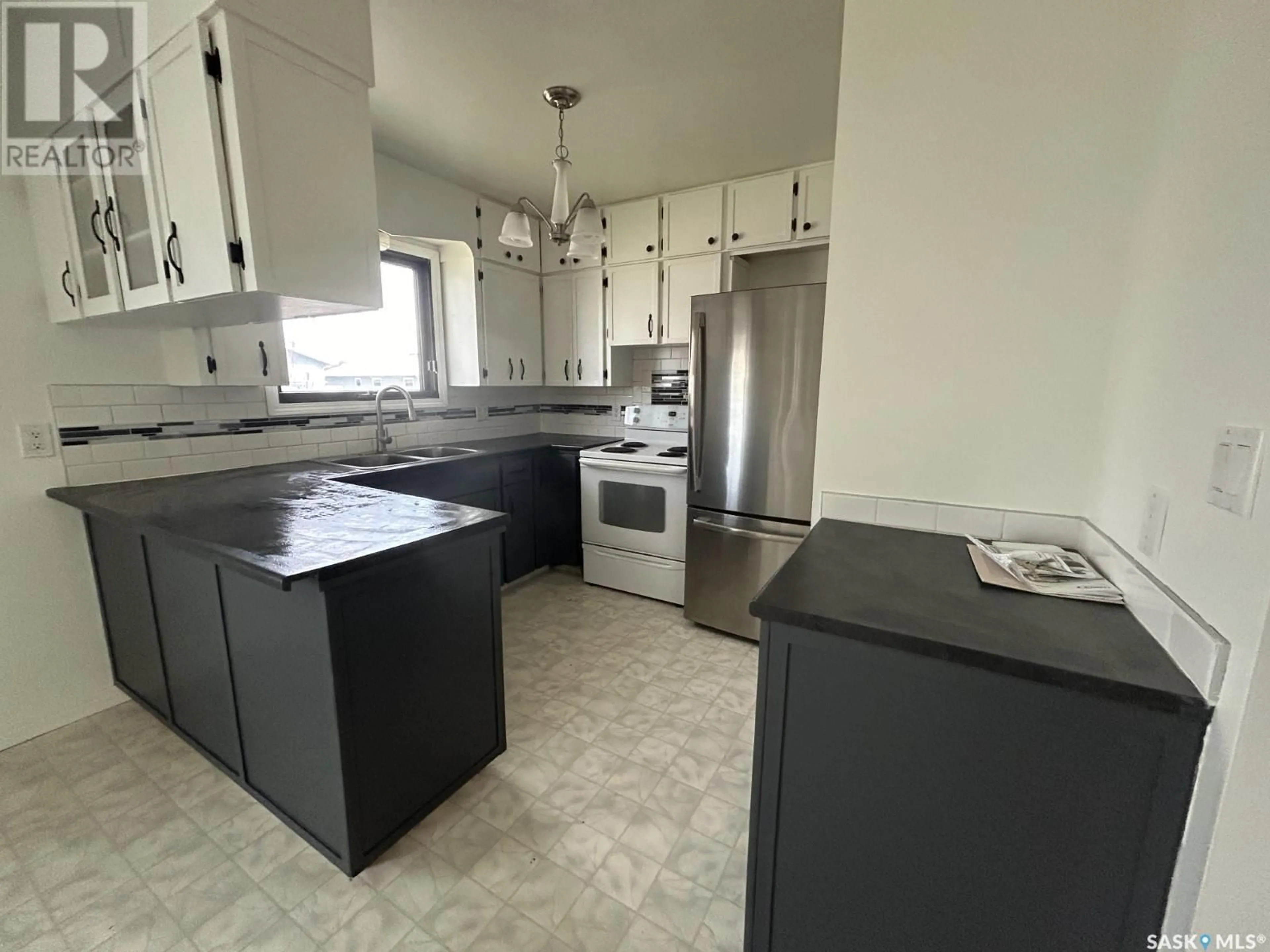 Unknown for 142 3RD STREET, Coronach Saskatchewan S0H0Z0
