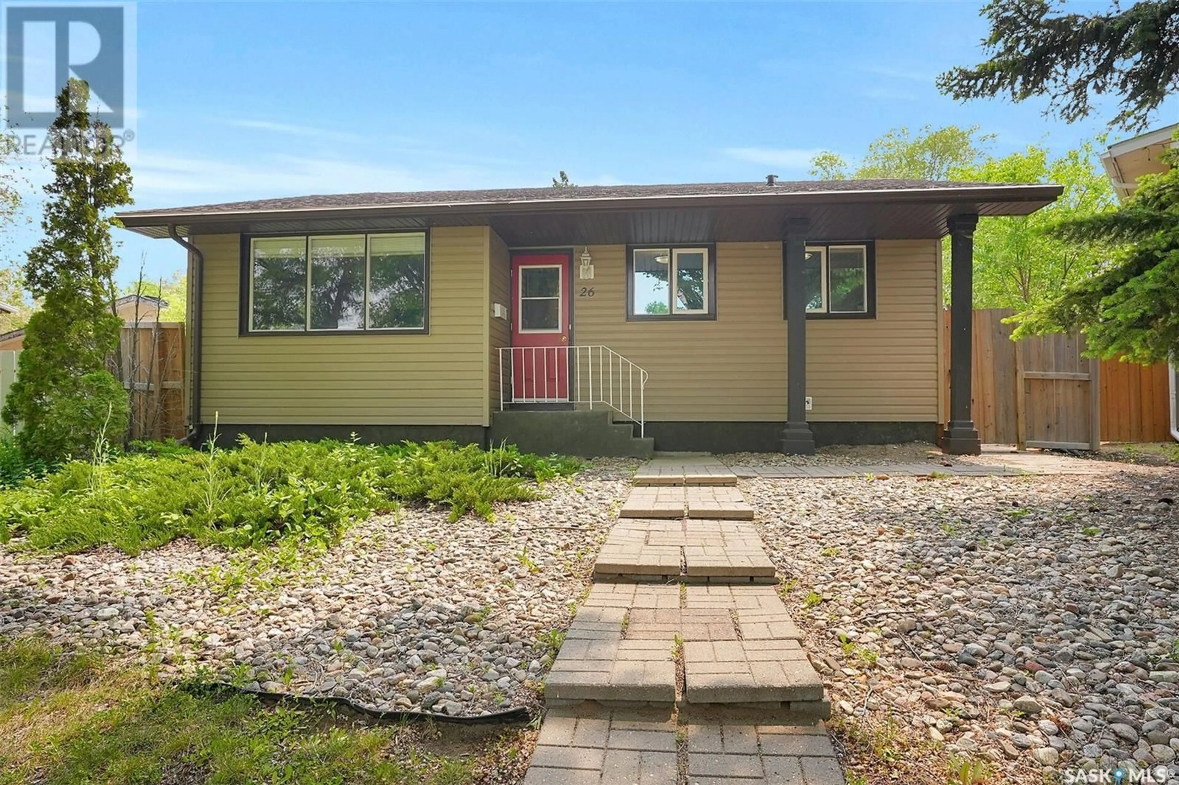 Home with vinyl exterior material, street for 26 FORSYTH CRESCENT, Regina Saskatchewan S4R5L7