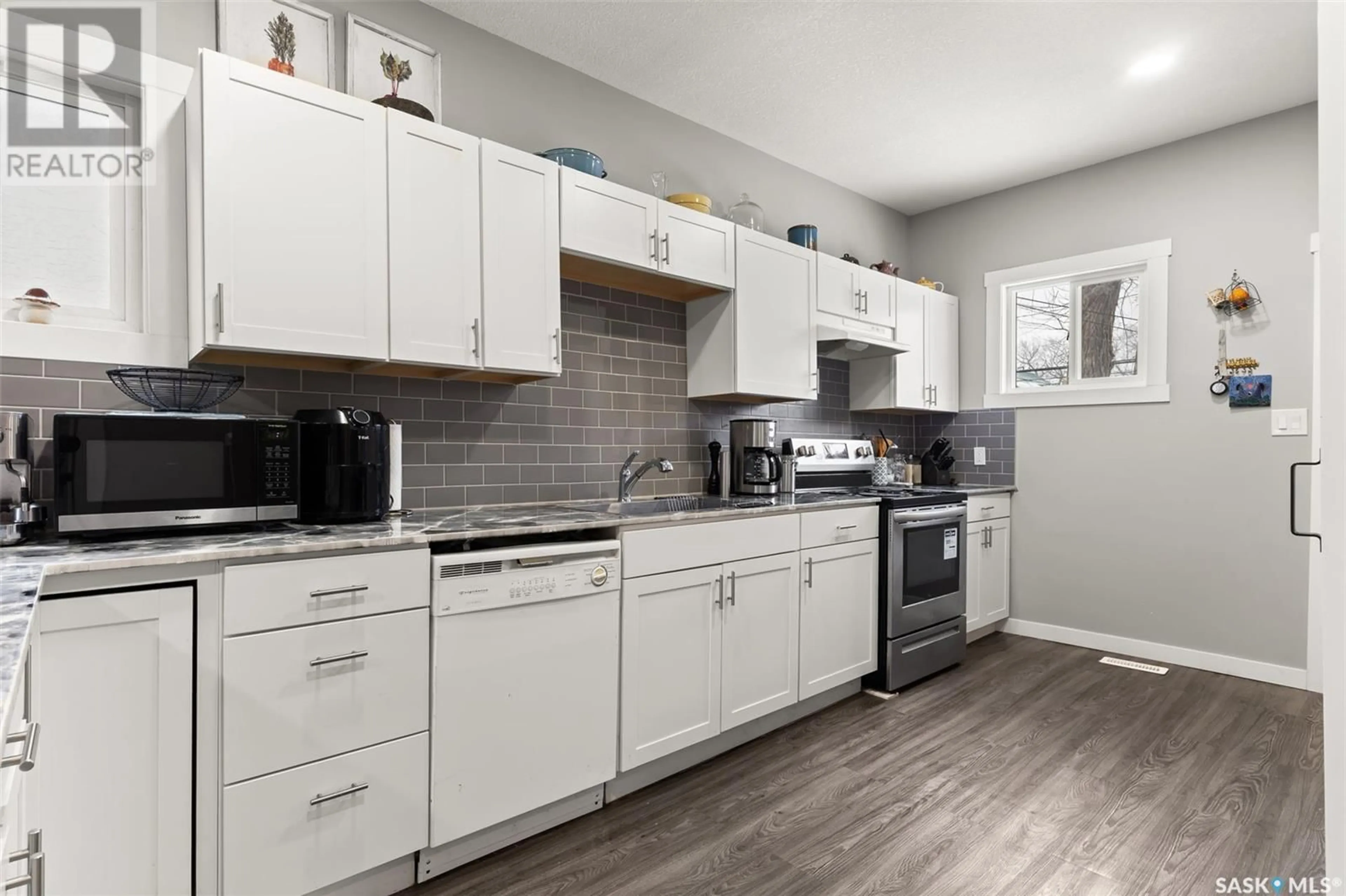 Standard kitchen, unknown for 2344 WALLACE STREET, Regina Saskatchewan S4N4A9
